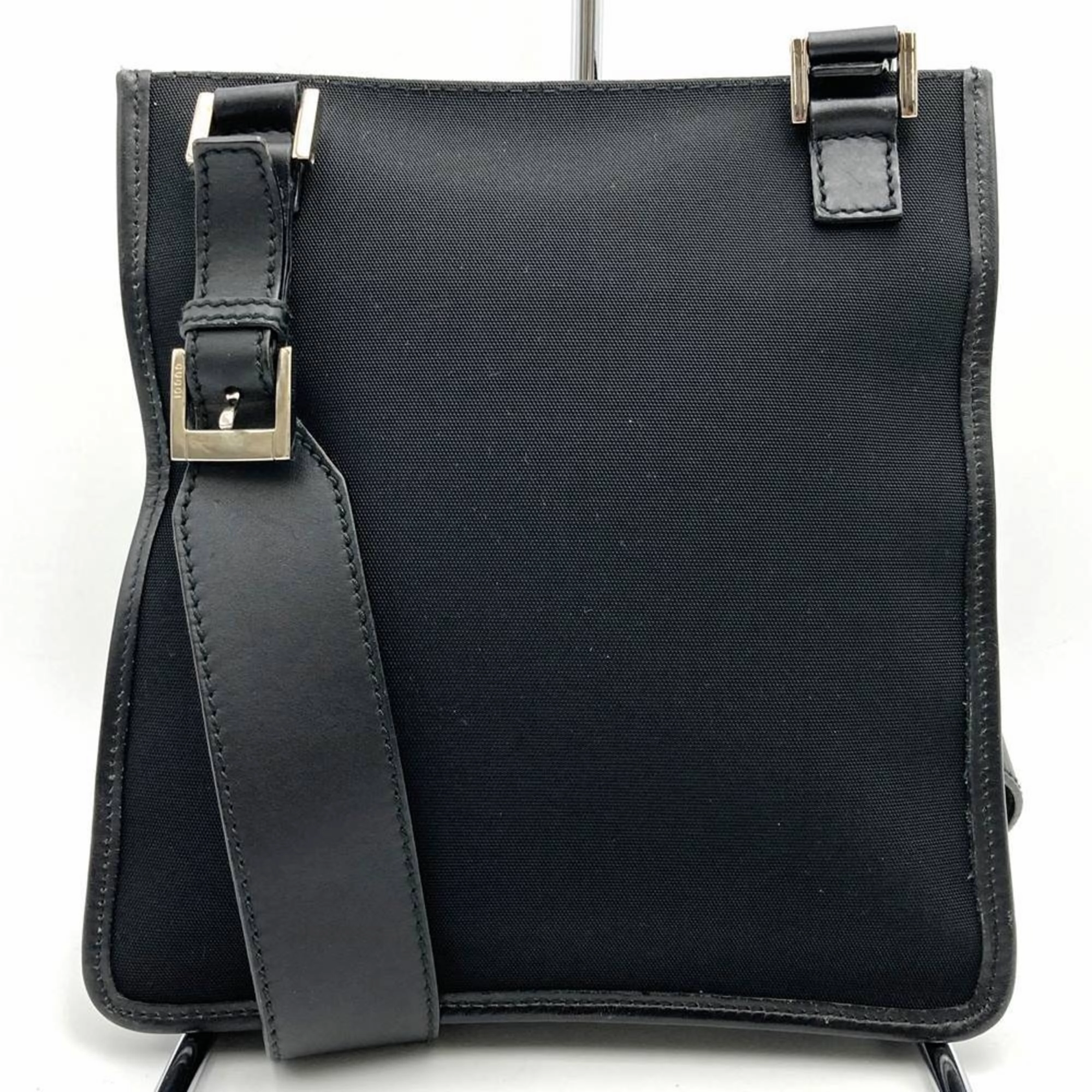 Gucci Canvas Leather Shoulder Bag Sling Bag (Pre-Owned)
