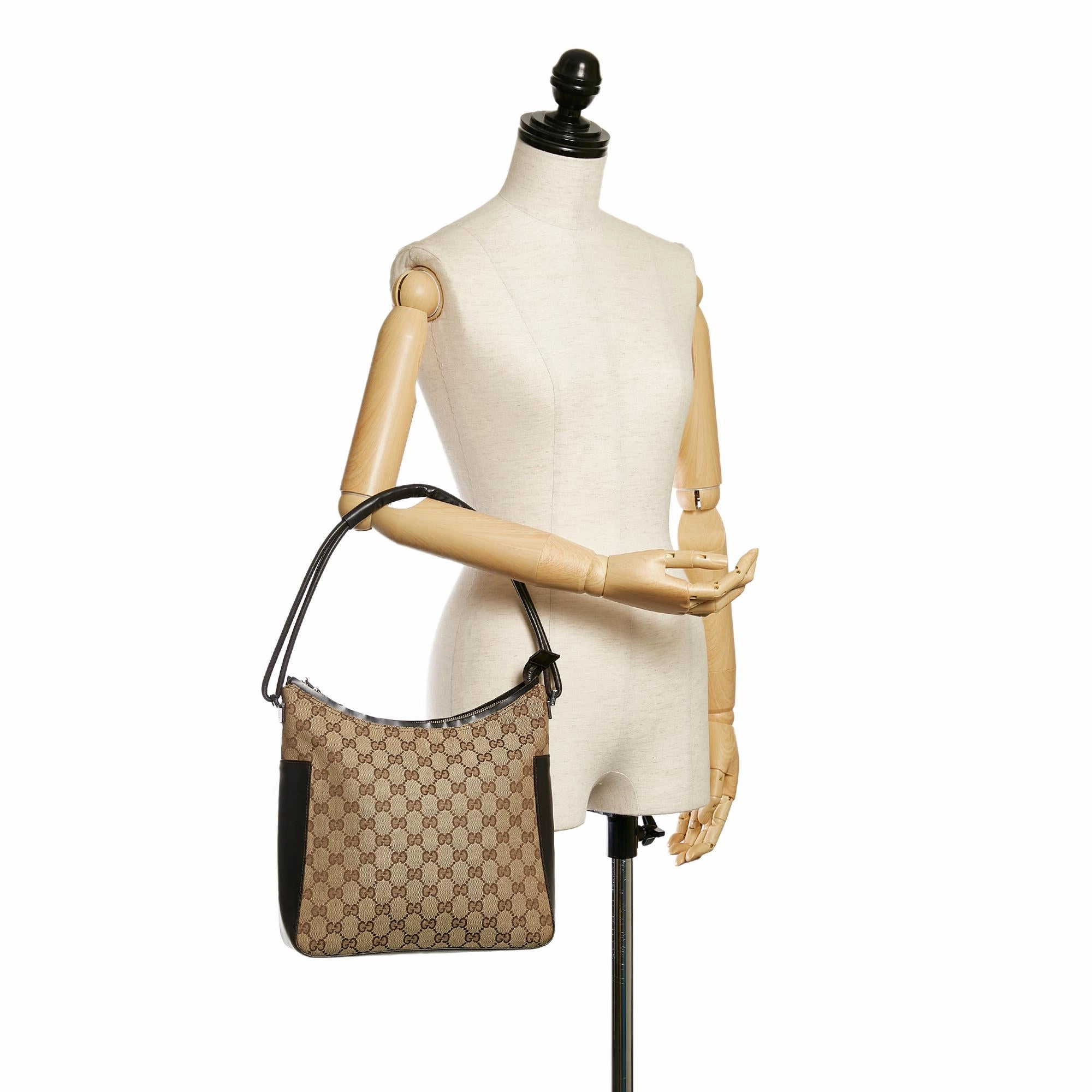 Gucci Canvas Shoulder Bag (SHG-32444)