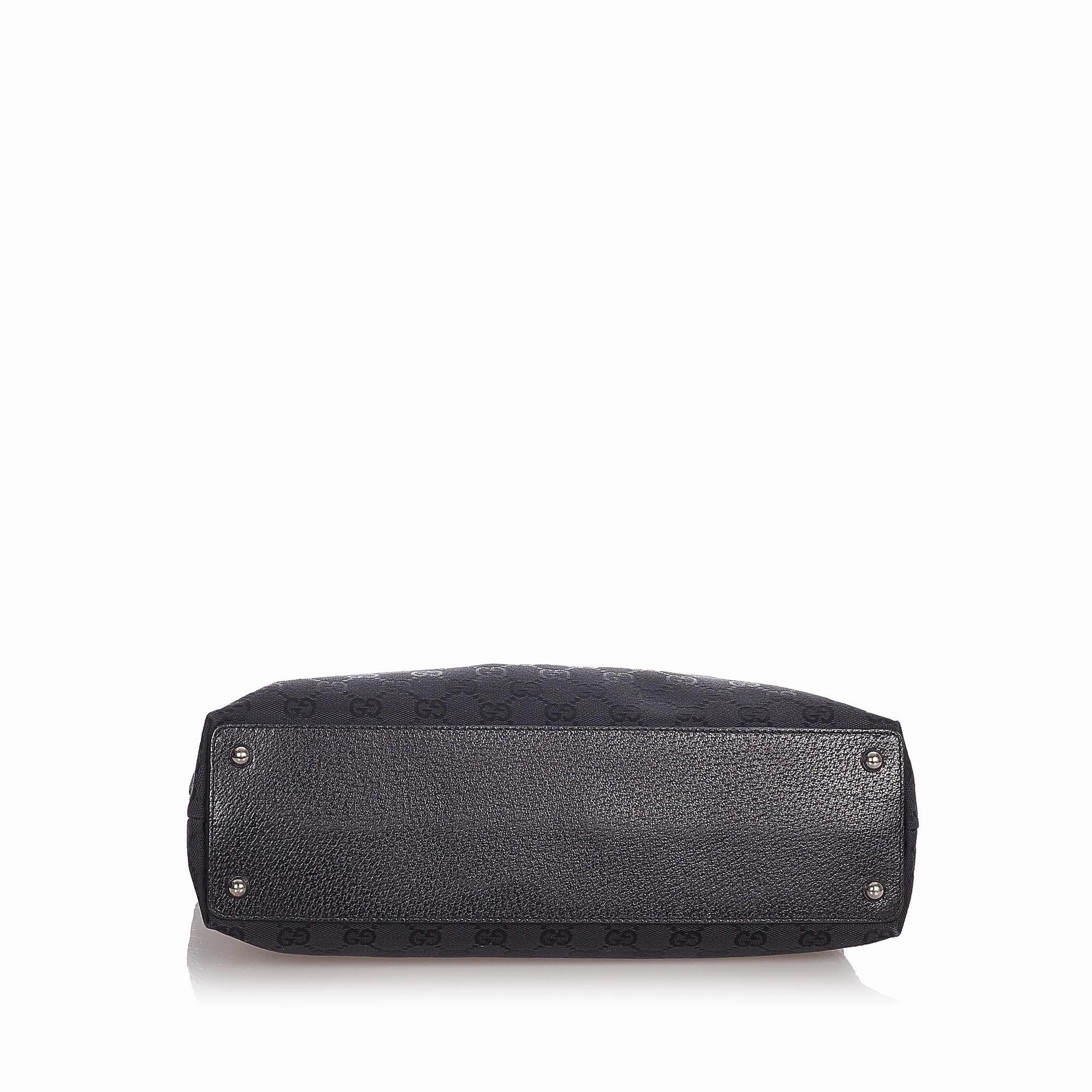 Gucci GG Canvas Eclipse Shoulder Bag (SHG-31969)
