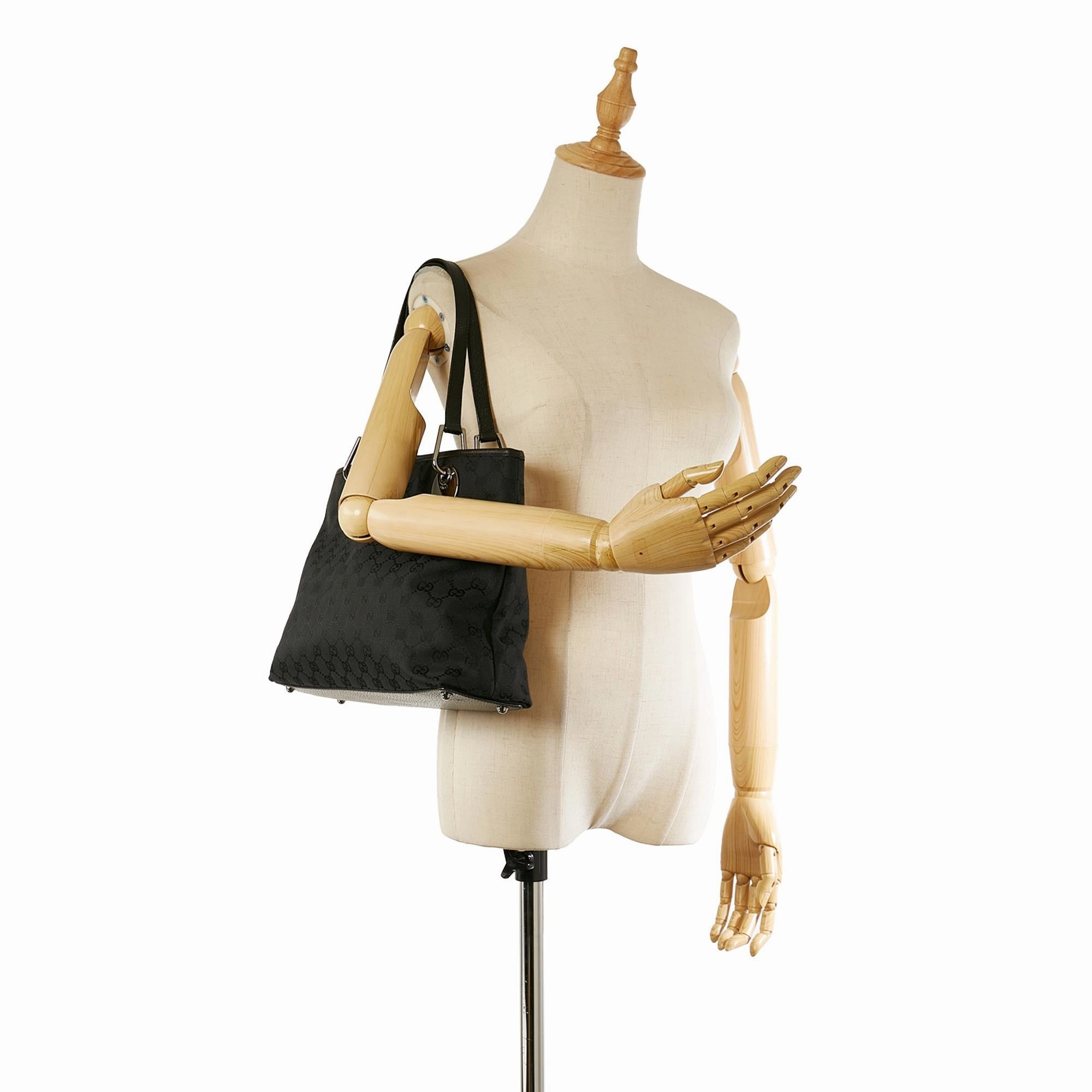 Gucci GG Canvas Eclipse Shoulder Bag (SHG-31969)