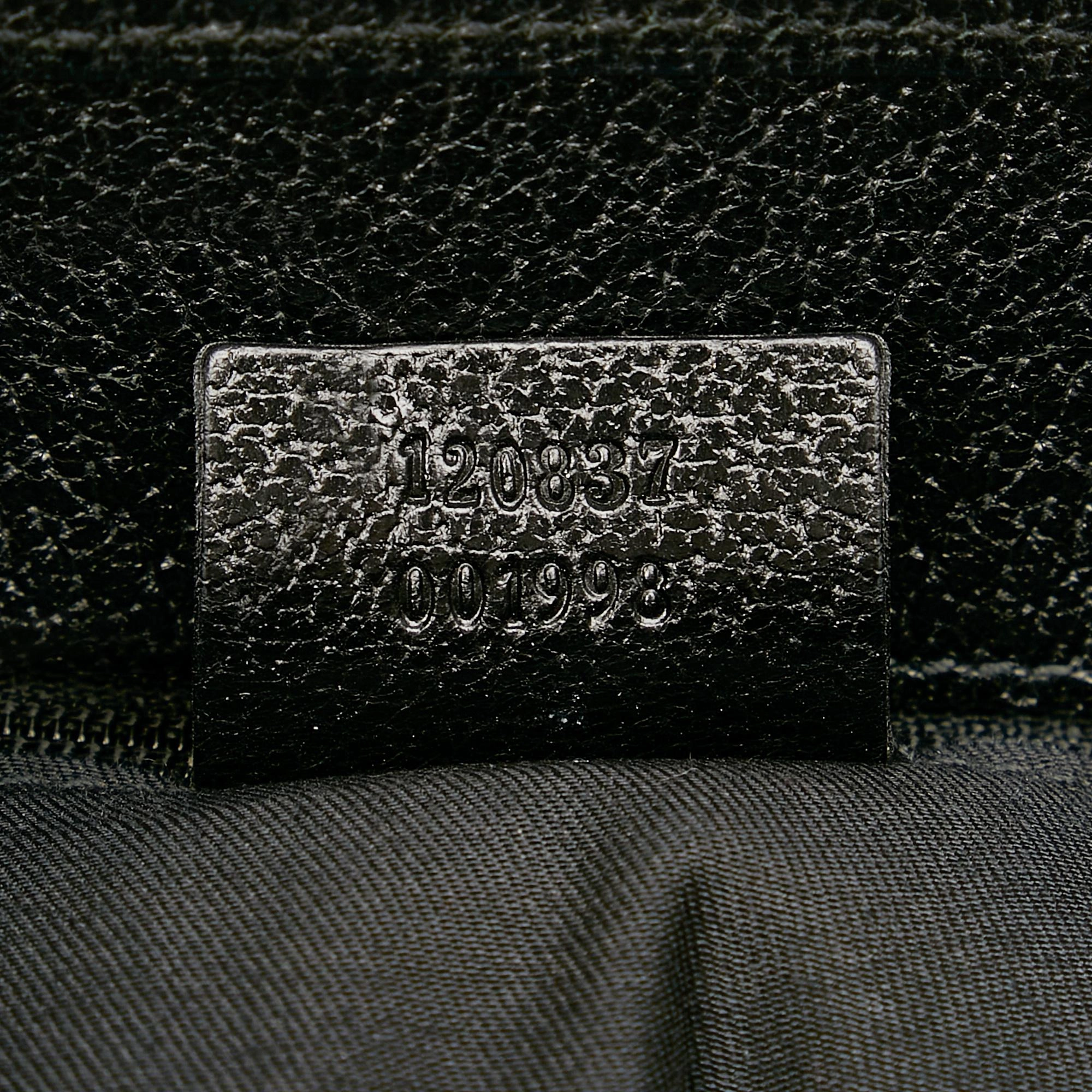 Gucci GG Canvas Eclipse Shoulder Bag (SHG-31969)