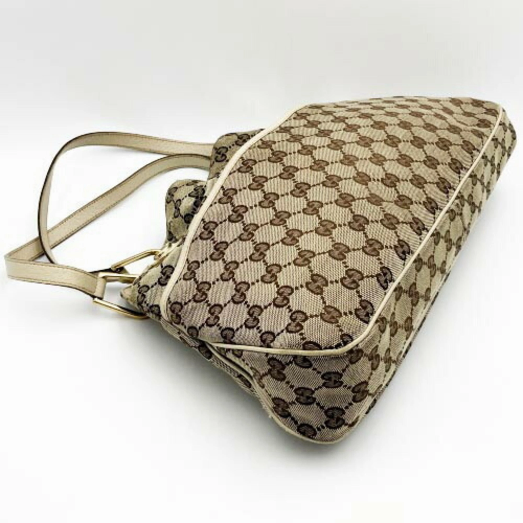 Gucci  Gg Canvas Handbag Shoulder Bag (Pre-Owned)