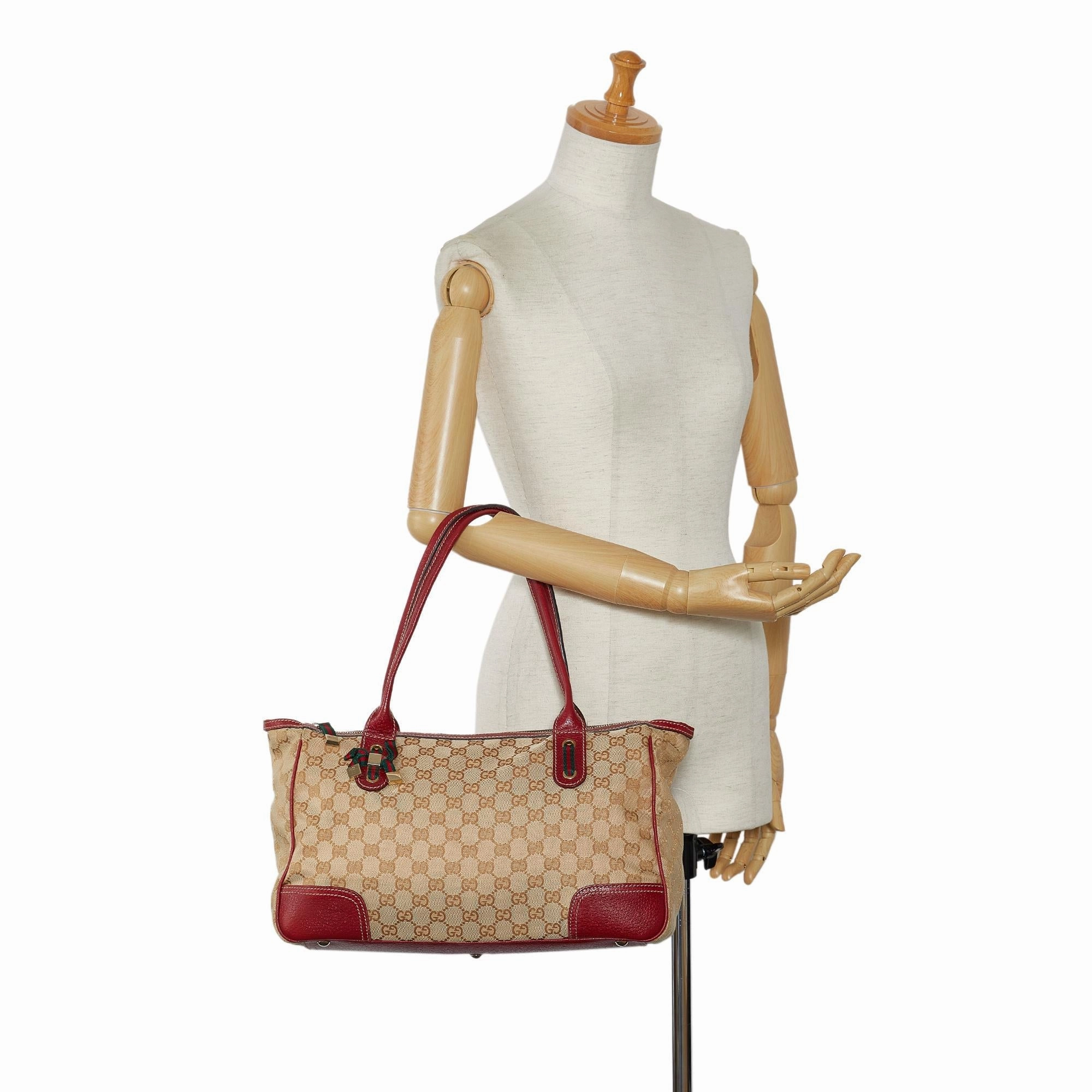 Gucci GG Canvas Princy Shoulder Bag (SHG-AimdEH)