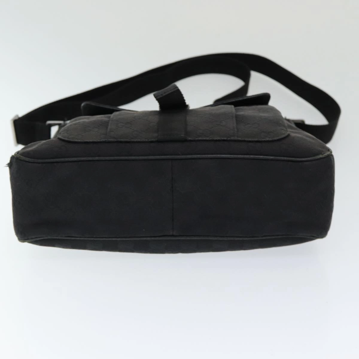 GUCCI GG Canvas Shoulder Bag Black 131211  ki4683