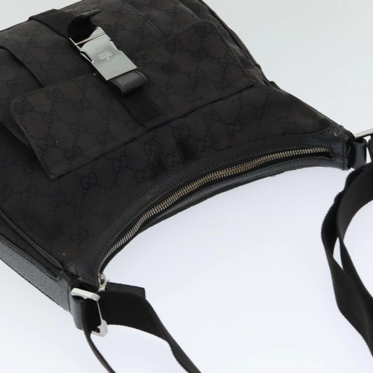 GUCCI GG Canvas Shoulder Bag Black 131211  ki4683