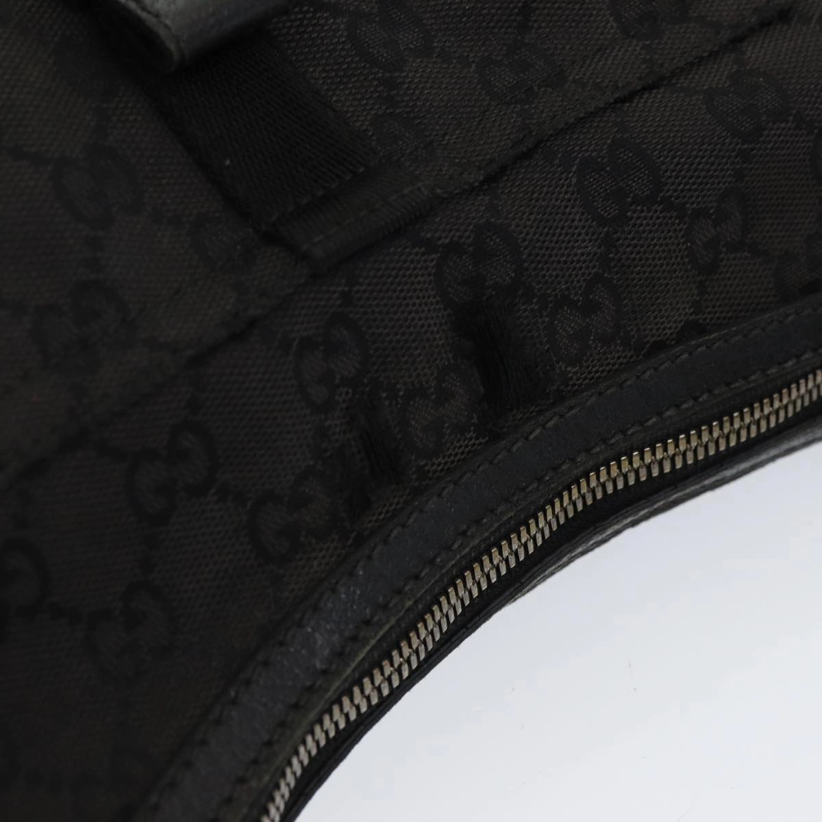 GUCCI GG Canvas Shoulder Bag Black 131211  ki4683