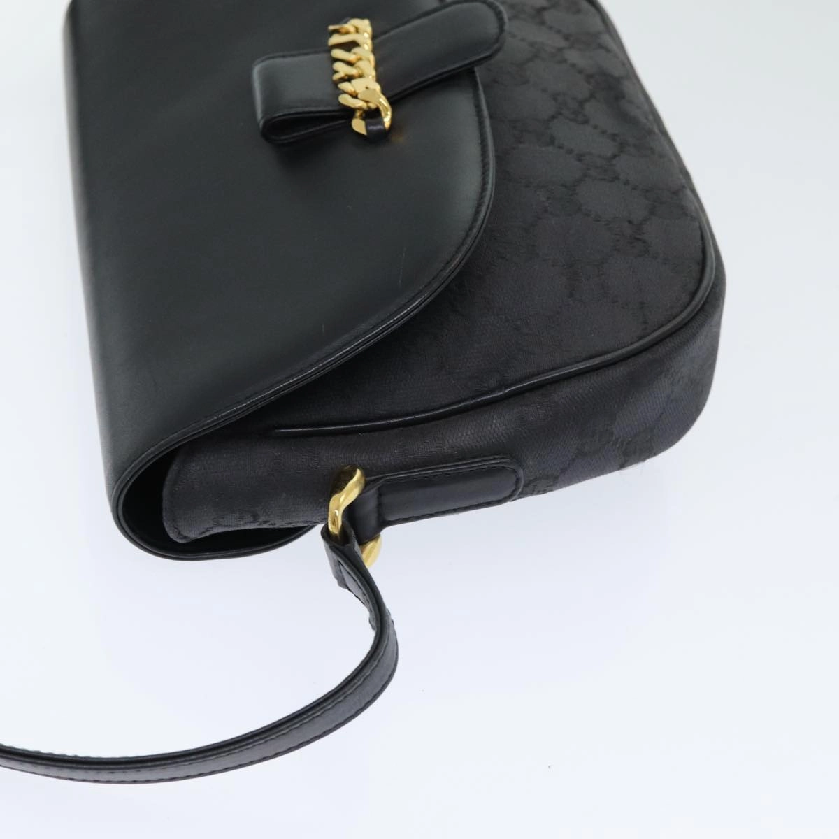 GUCCI GG Canvas Shoulder Bag Black  ep4943