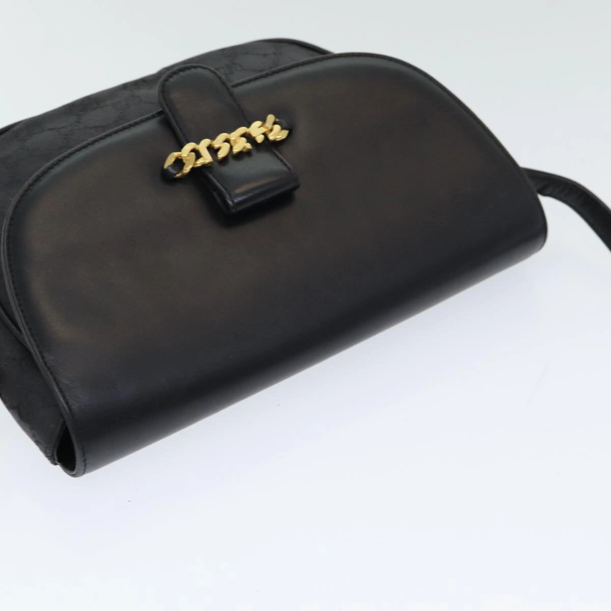 GUCCI GG Canvas Shoulder Bag Black  ep4943