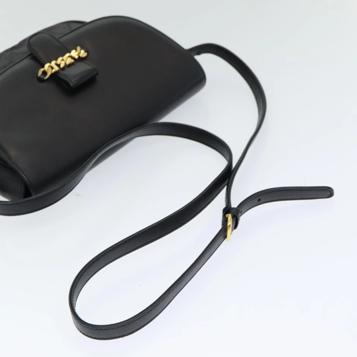 GUCCI GG Canvas Shoulder Bag Black  ep4943