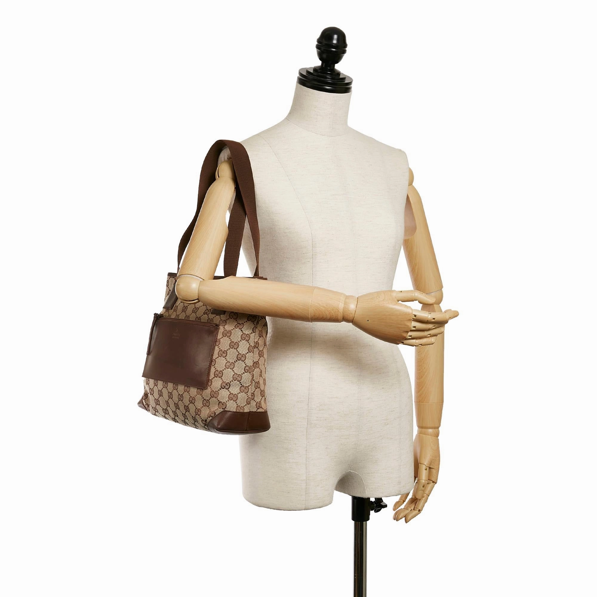Gucci GG Canvas Shoulder Bag (SHG-31605)