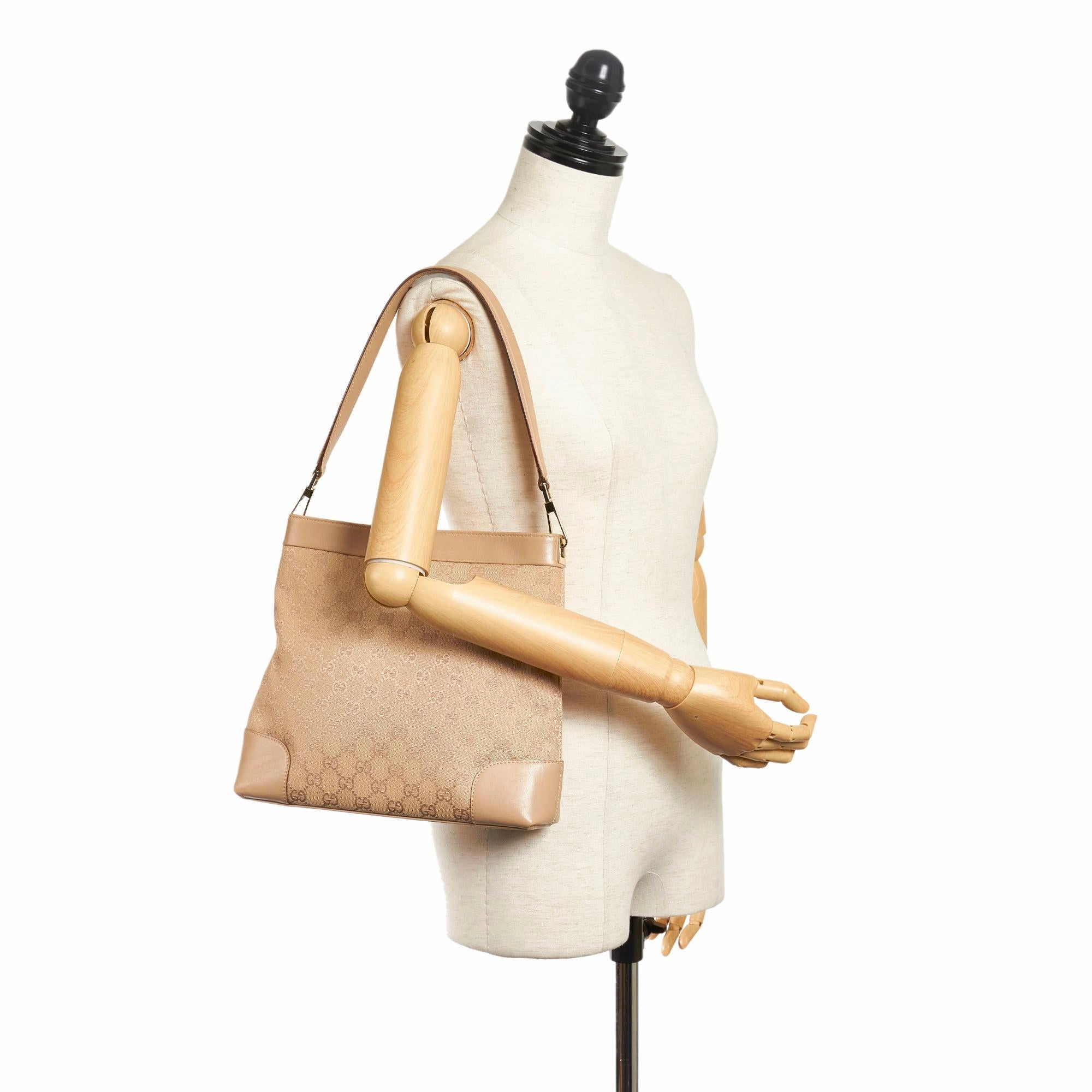 Gucci GG Canvas Shoulder Bag (SHG-32853)