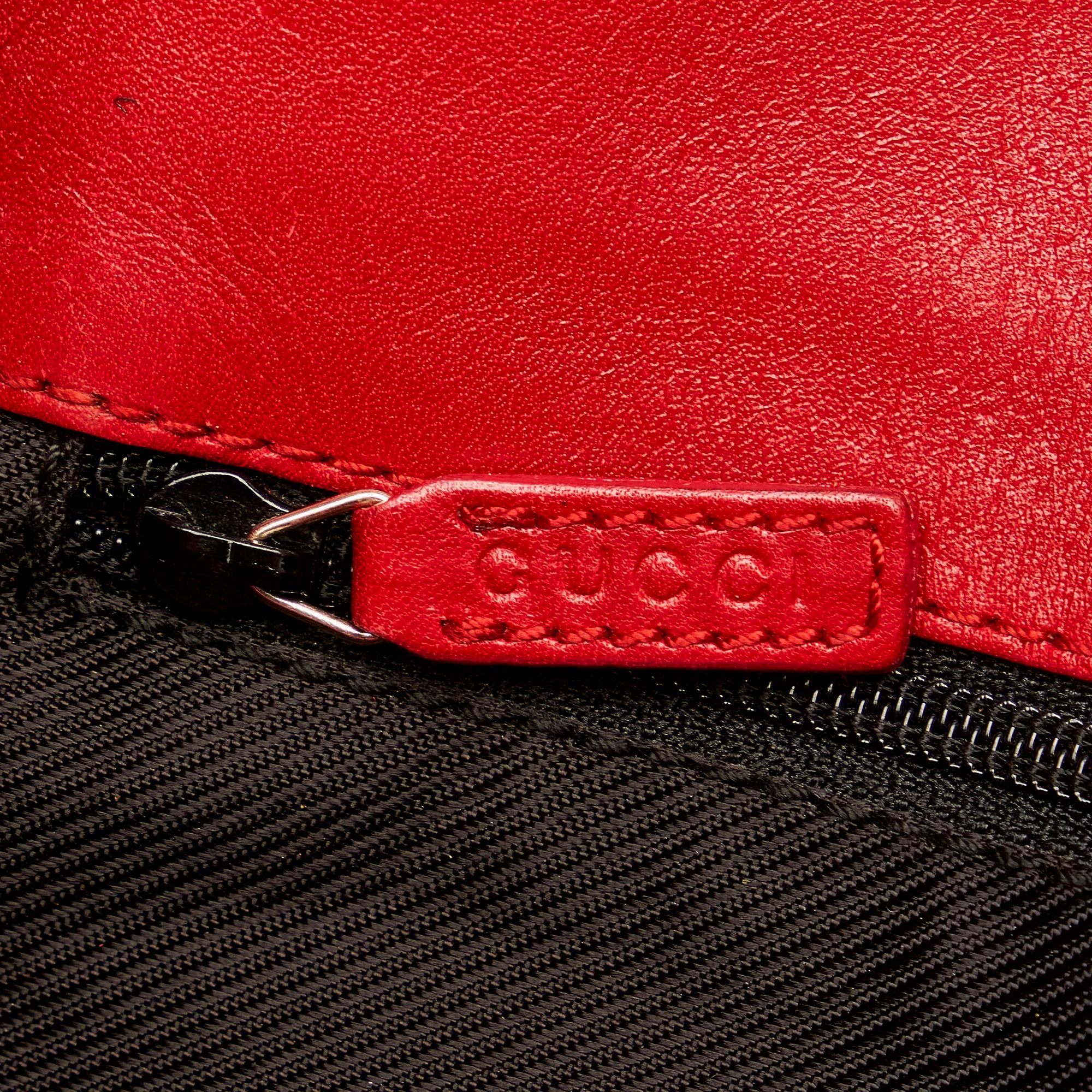 Gucci GG Canvas Shoulder Bag (SHG-33223)