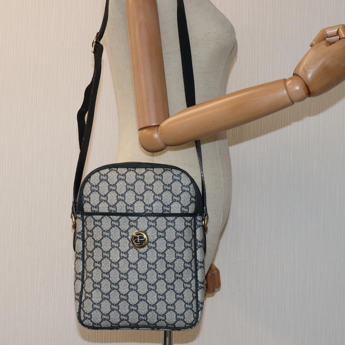 GUCCI GG Plus Supreme Shoulder Bag PVC Navy  12516