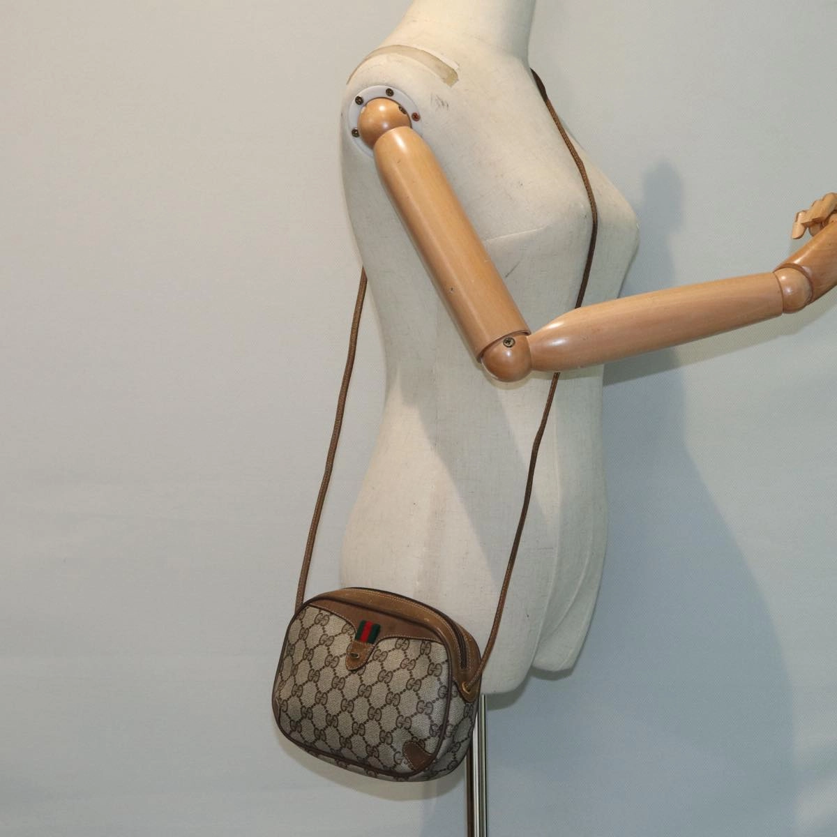 Gucci Gg Supreme Beige Canvas Shoulder Bag ()