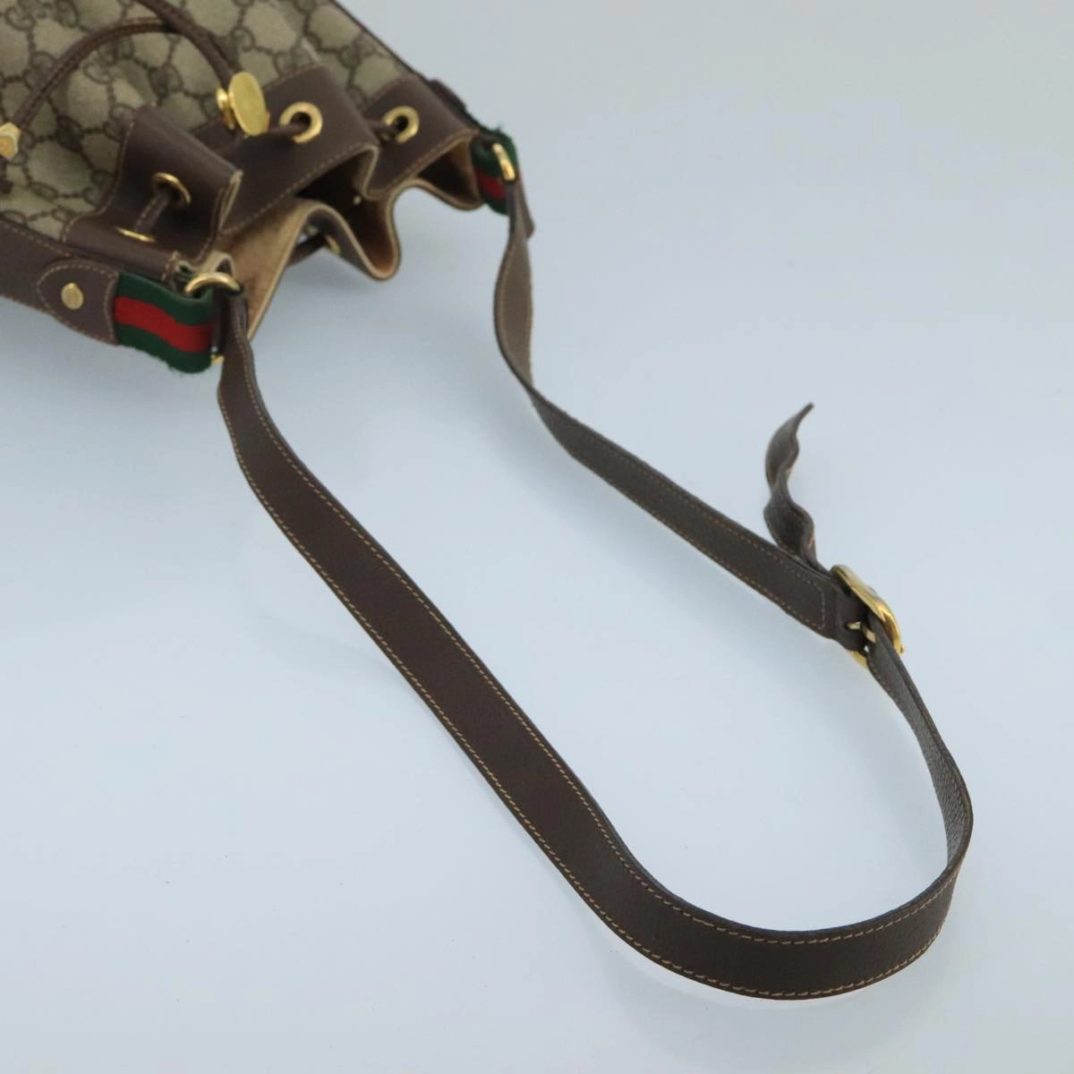 Gucci Gg Supreme  Canvas Shoulder Bag (Pre-Owned)