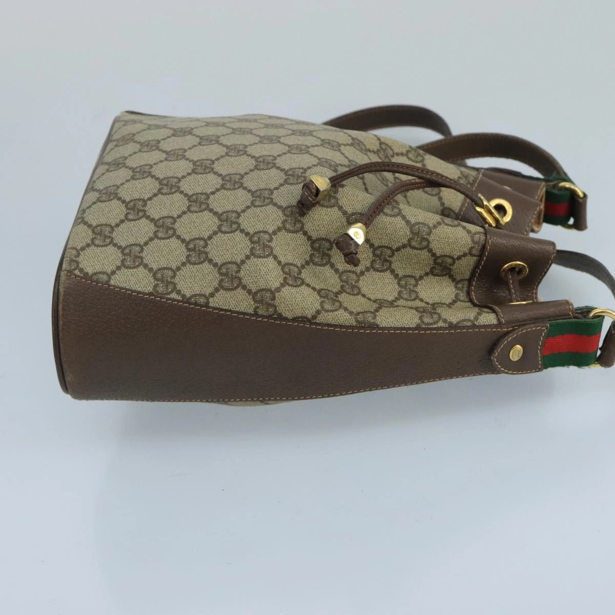 Gucci Gg Supreme  Canvas Shoulder Bag (Pre-Owned)