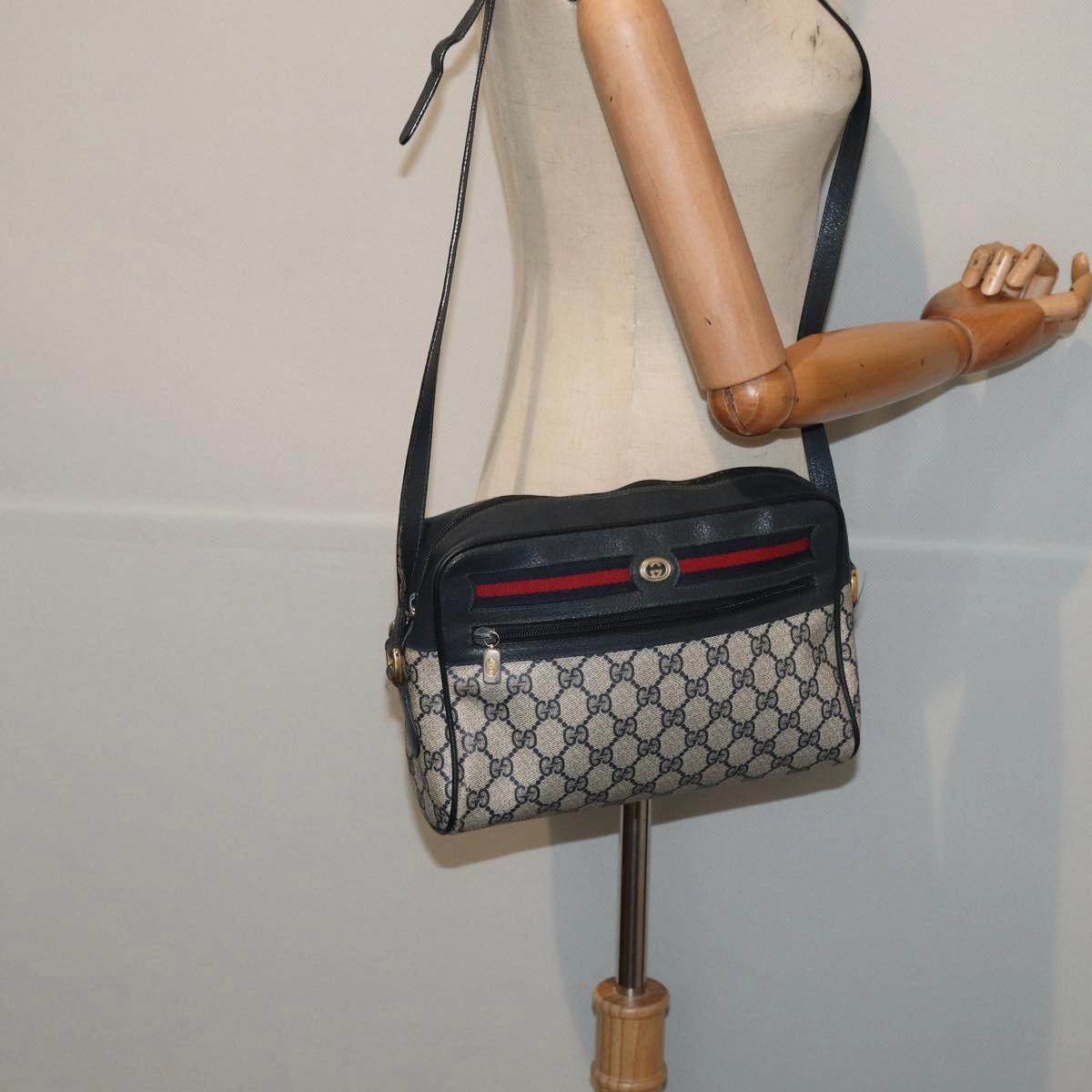GUCCI GG Supreme Sherry Line Shoulder Bag PVC Leather Navy 56 02 088  83136