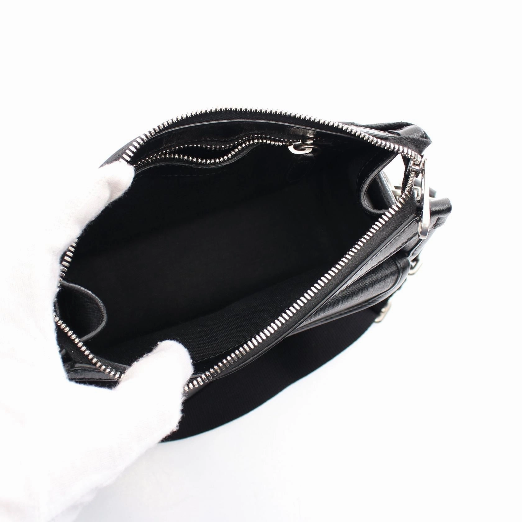 Gucci GG Supreme Shoulder Bag PVC Leather