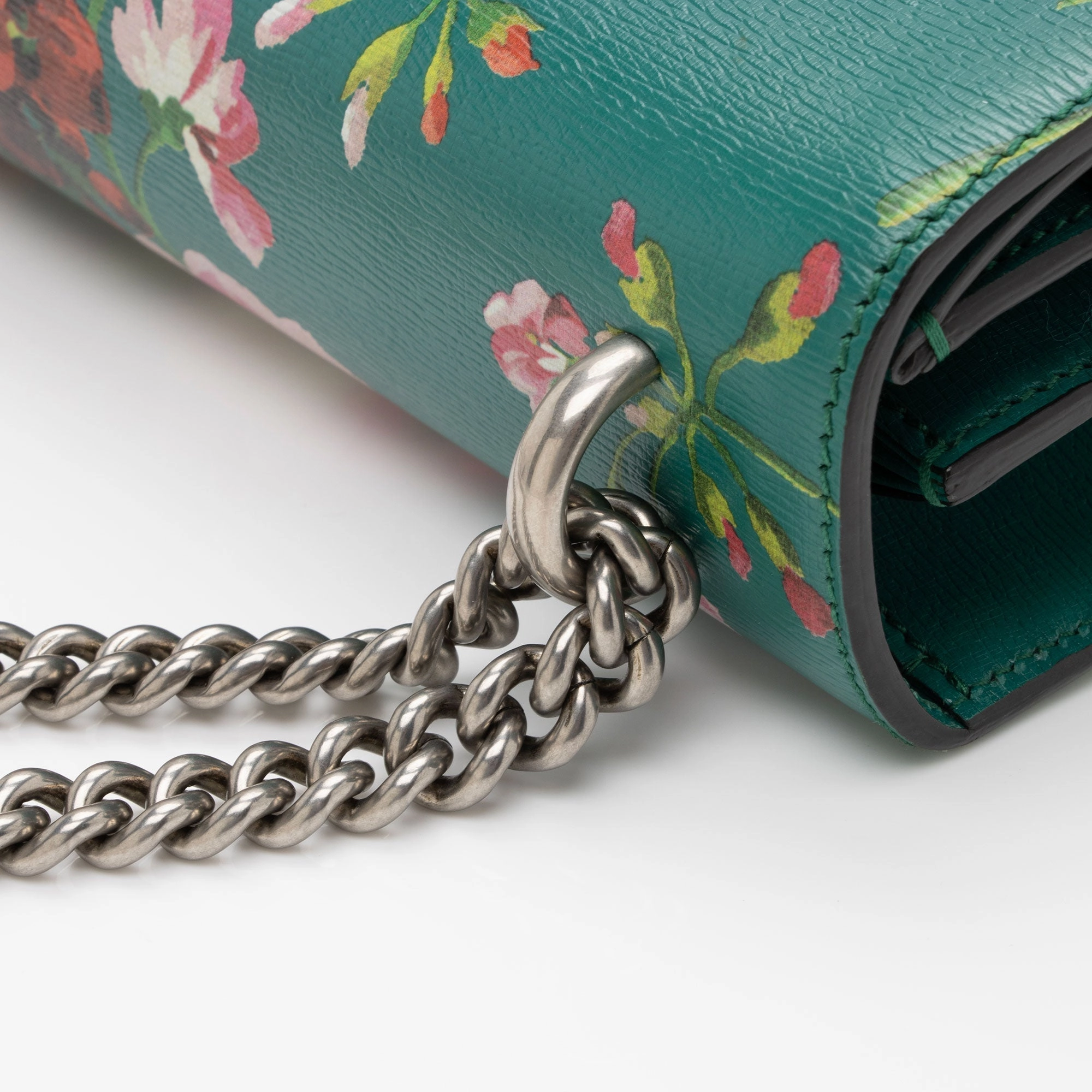 Gucci Leather Blooms Dionysus Medium Shoulder Bag (SHF-9xzCQT)