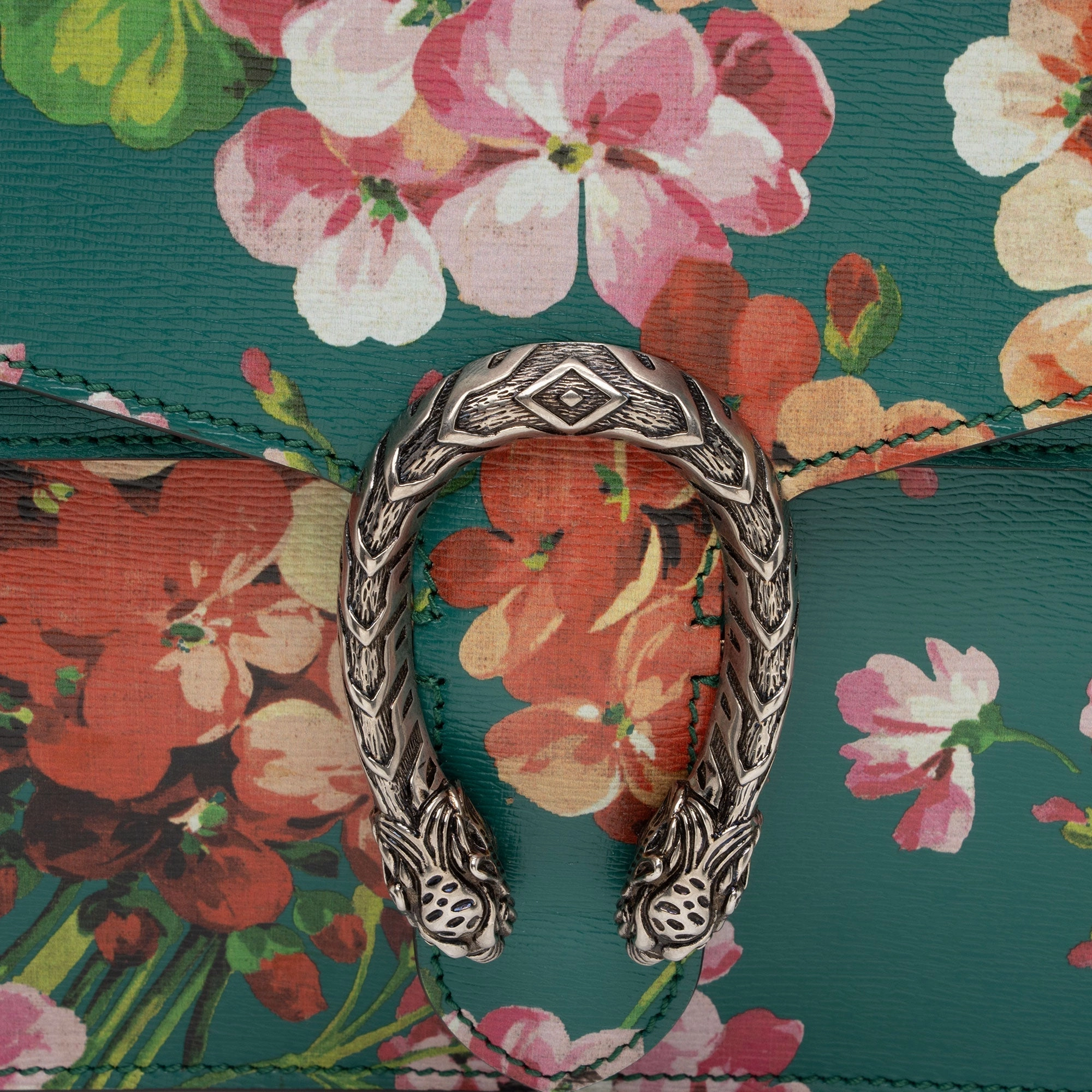 Gucci Leather Blooms Dionysus Medium Shoulder Bag (SHF-9xzCQT)