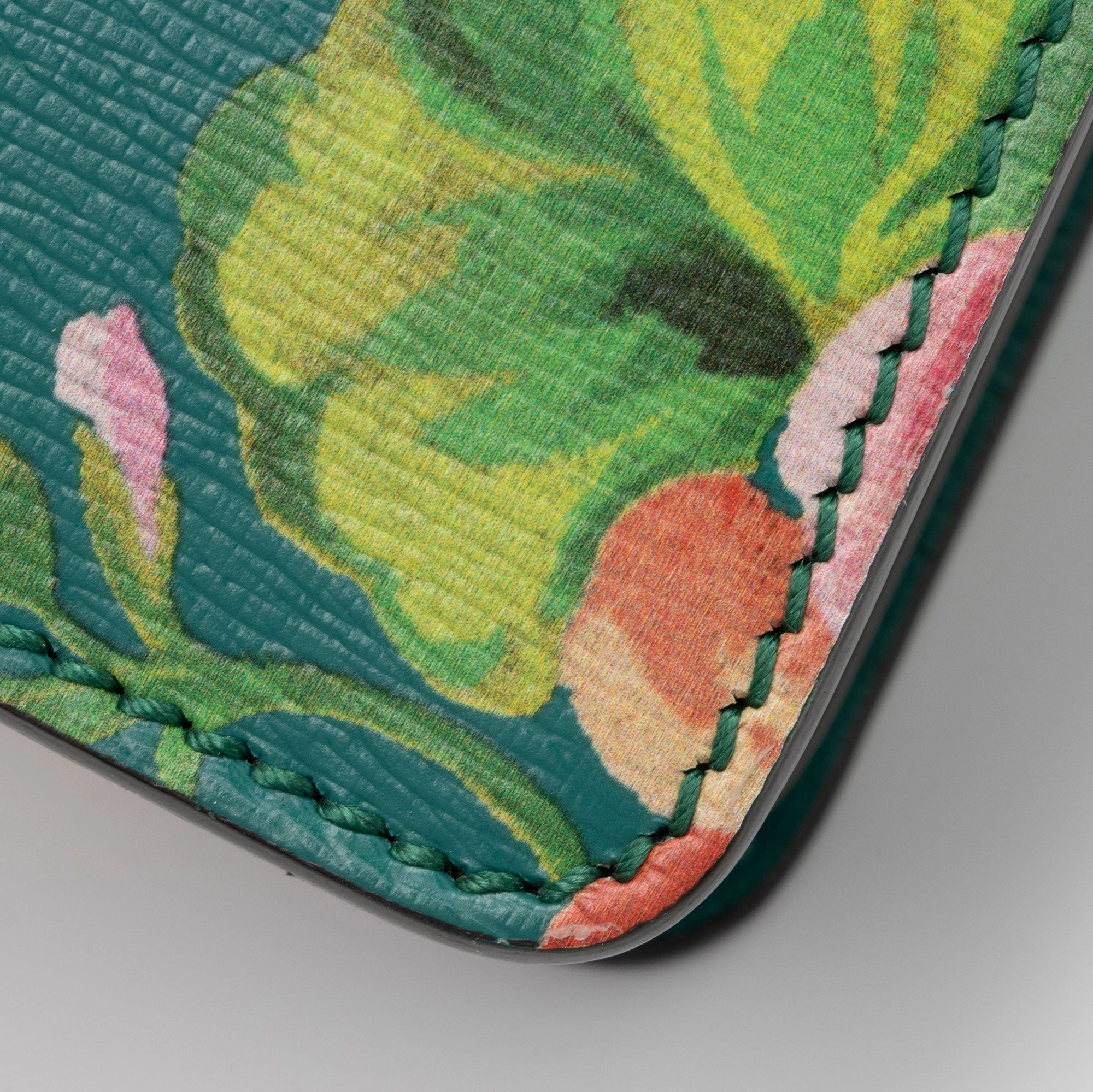 Gucci Leather Blooms Dionysus Medium Shoulder Bag (SHF-9xzCQT)