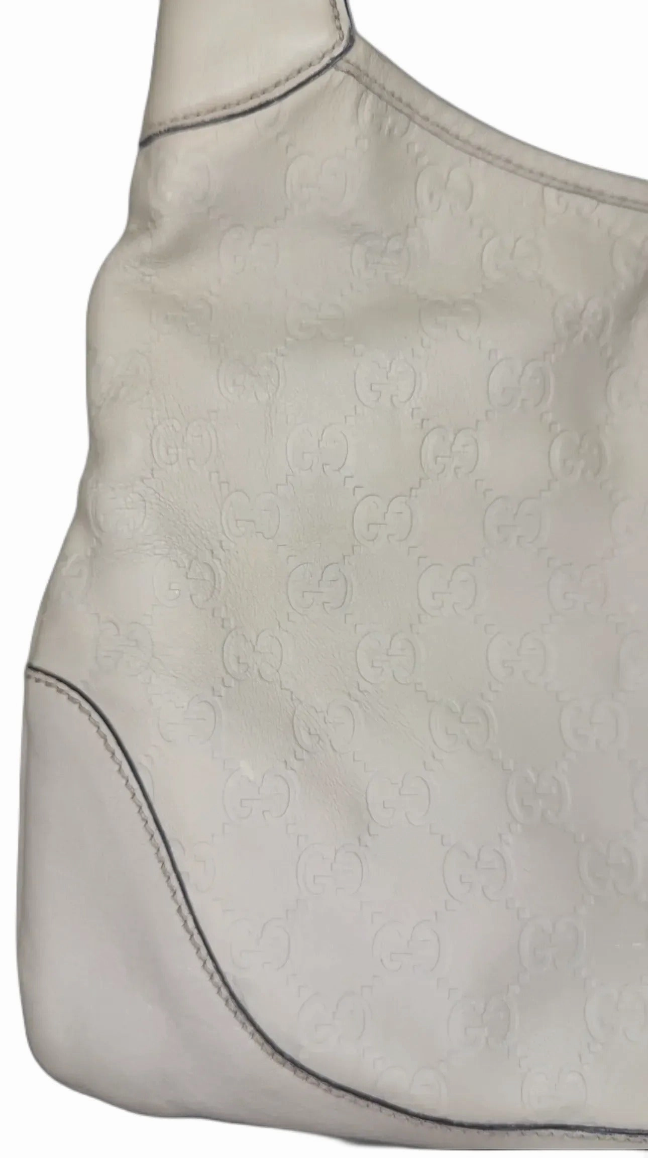 Gucci Leather Shoulder Bag B24-57
