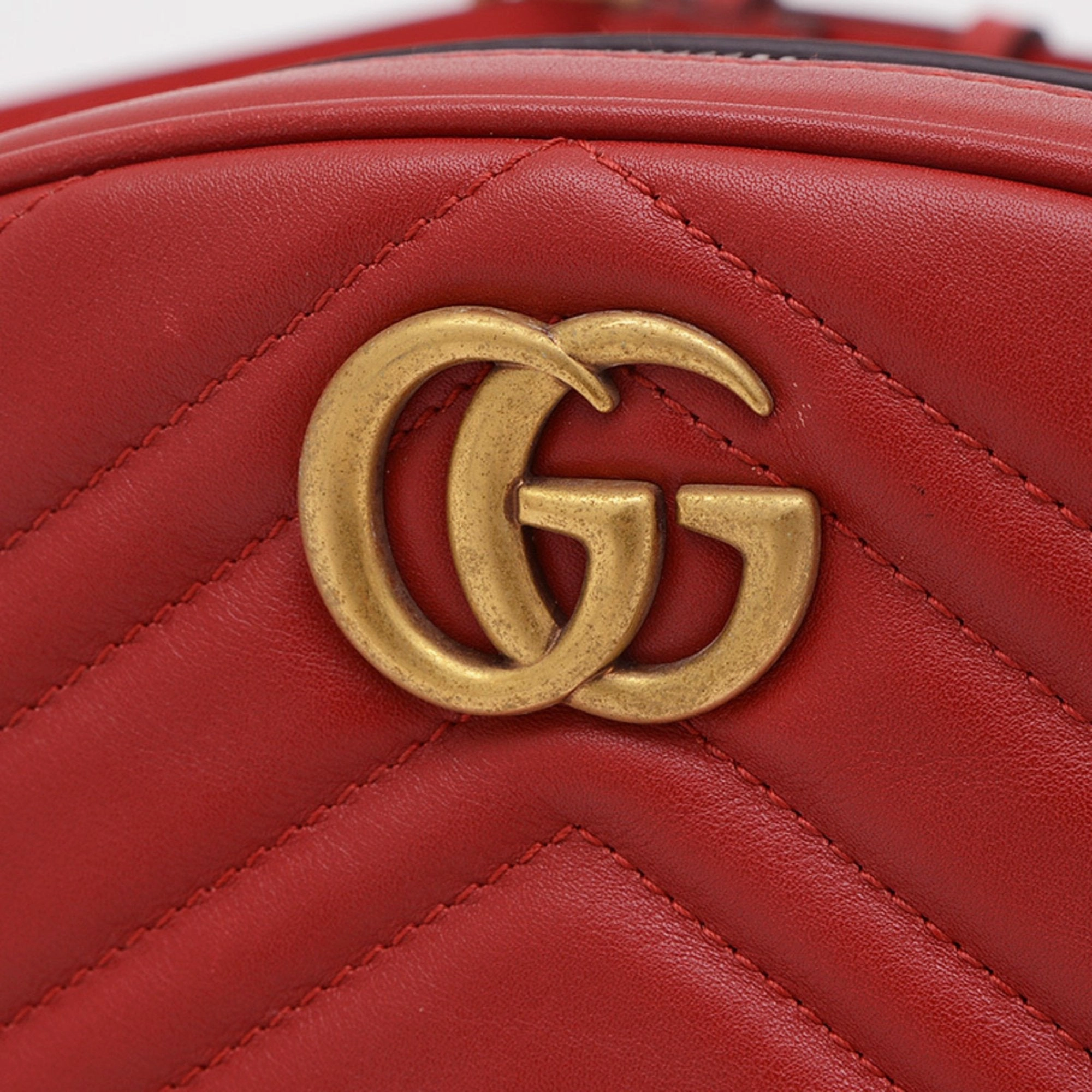Gucci Leather Sling Bag (Pre-Owned)