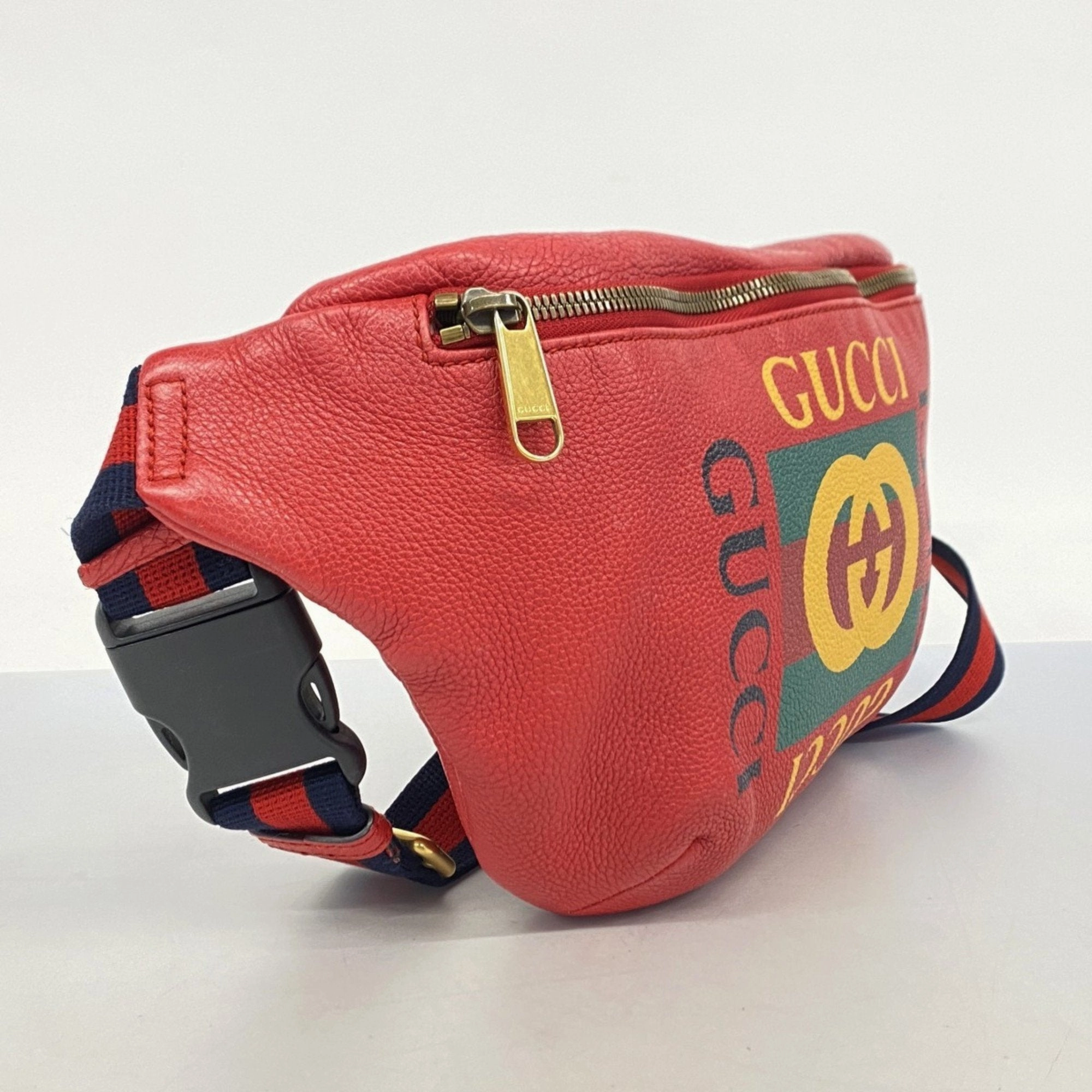 Gucci Leather Sling Bag (Pre-Owned)