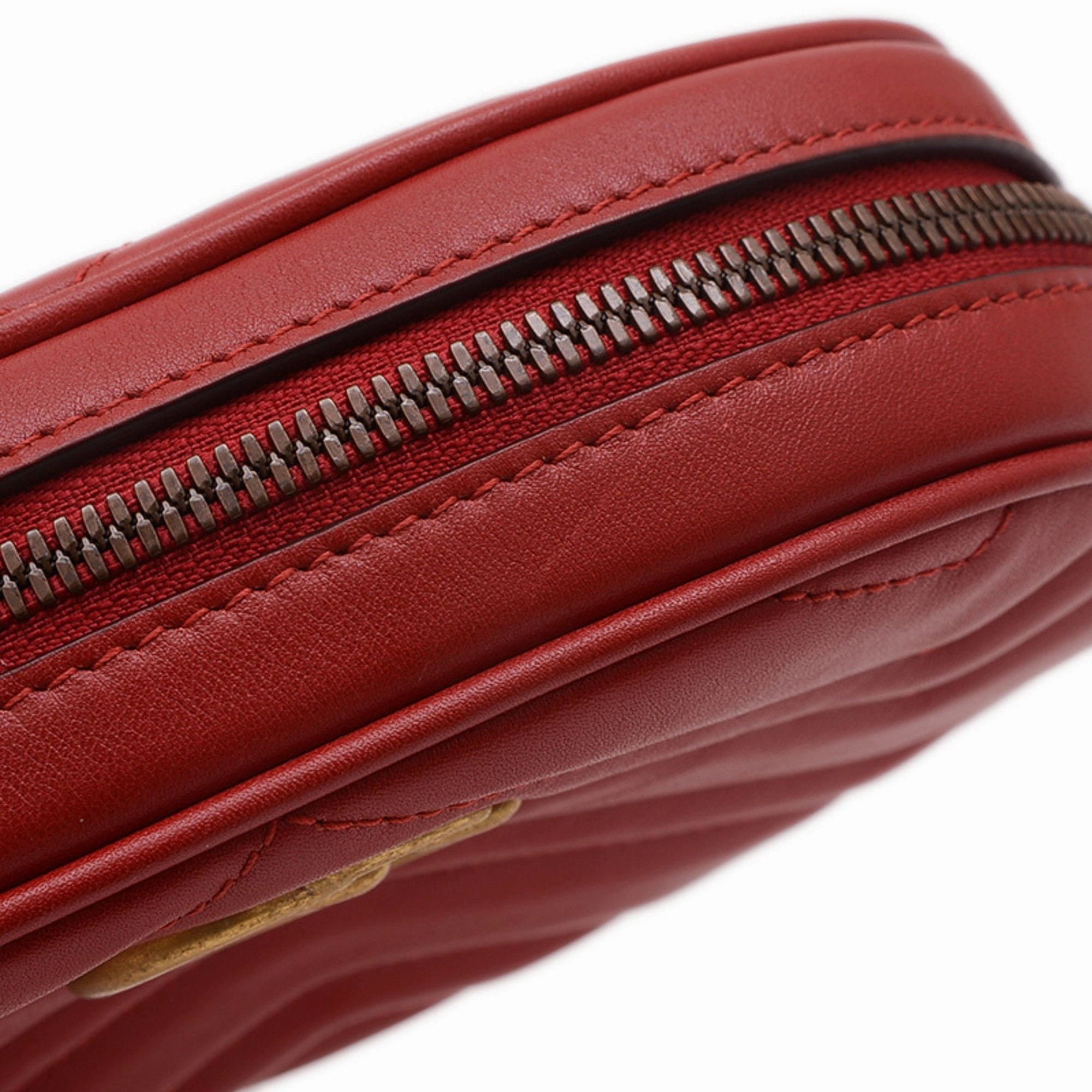 Gucci Leather Sling Bag (Pre-Owned)
