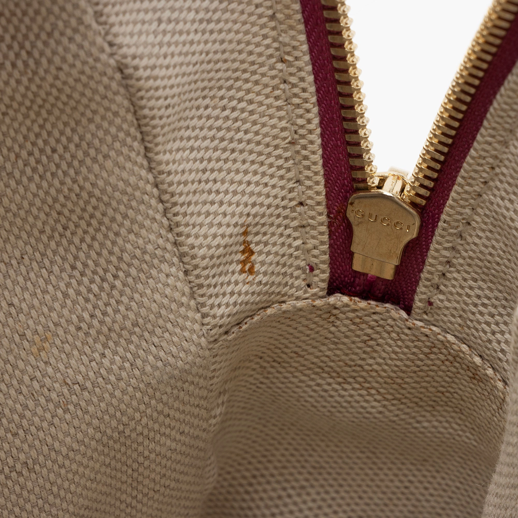 Gucci Leather Soho Chain Backpack (SHF-5uKvn2)