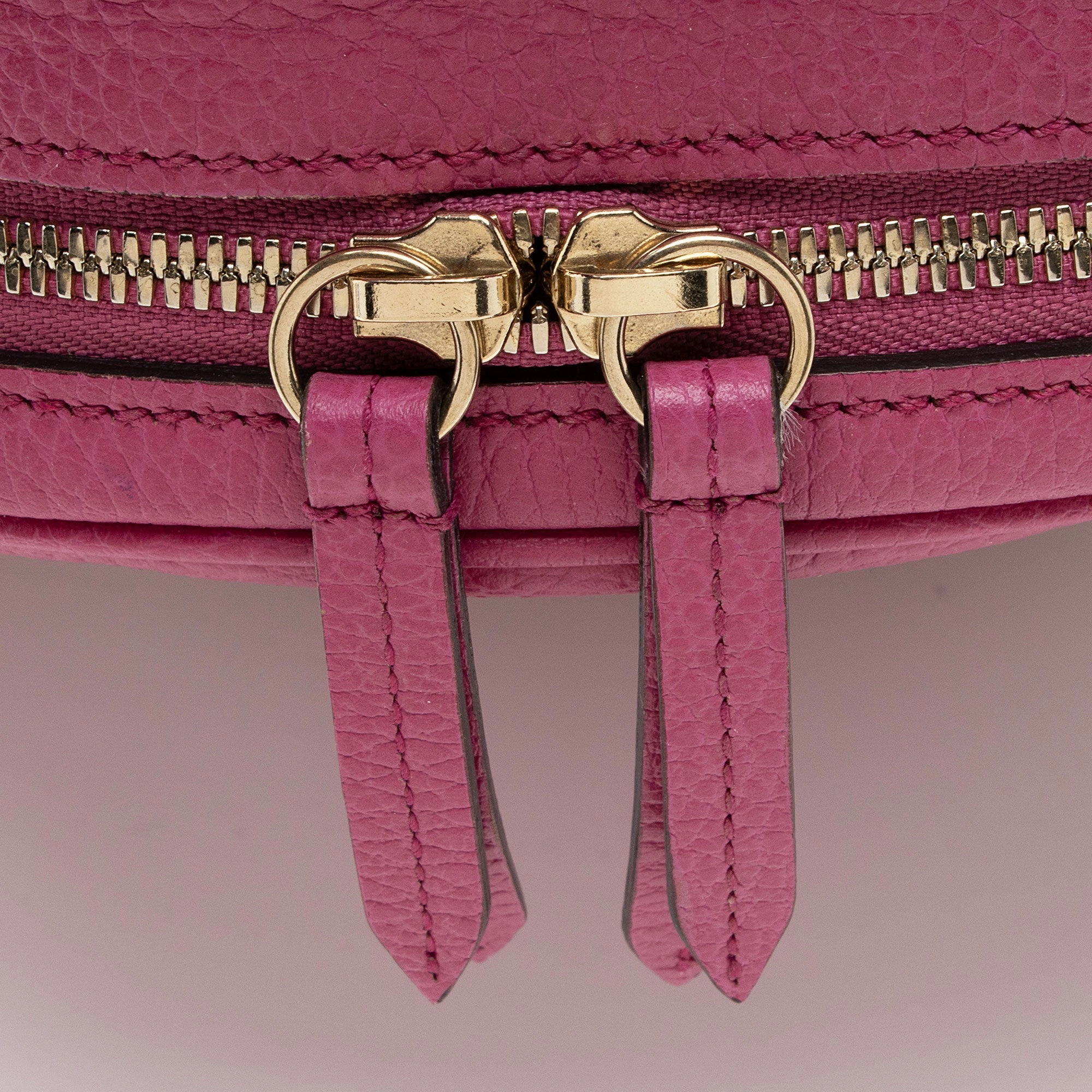 Gucci Leather Soho Chain Backpack (SHF-5uKvn2)