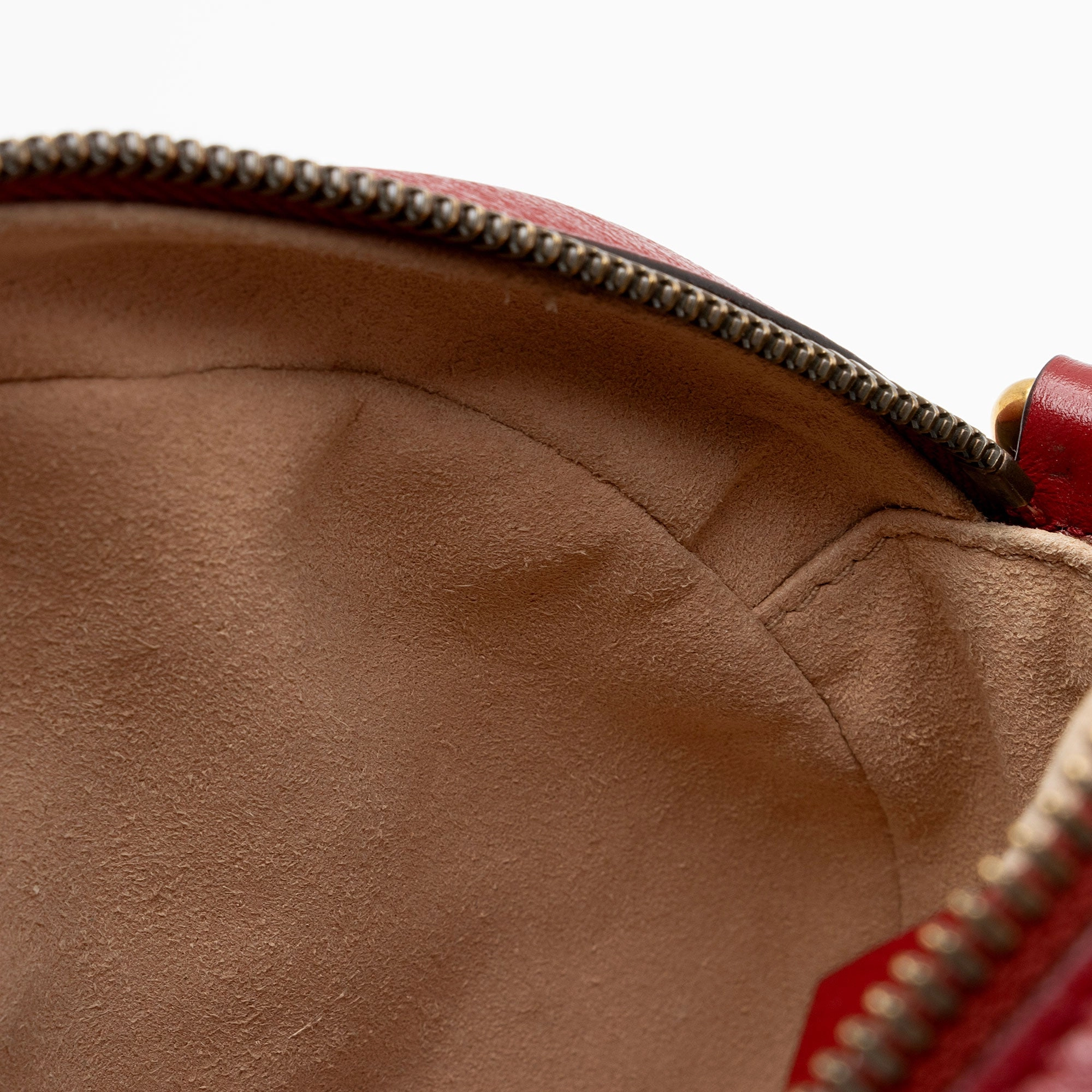 Gucci Matelasse Leather GG Marmont Round Mini Shoulder Bag (SHF-yCEFTL)