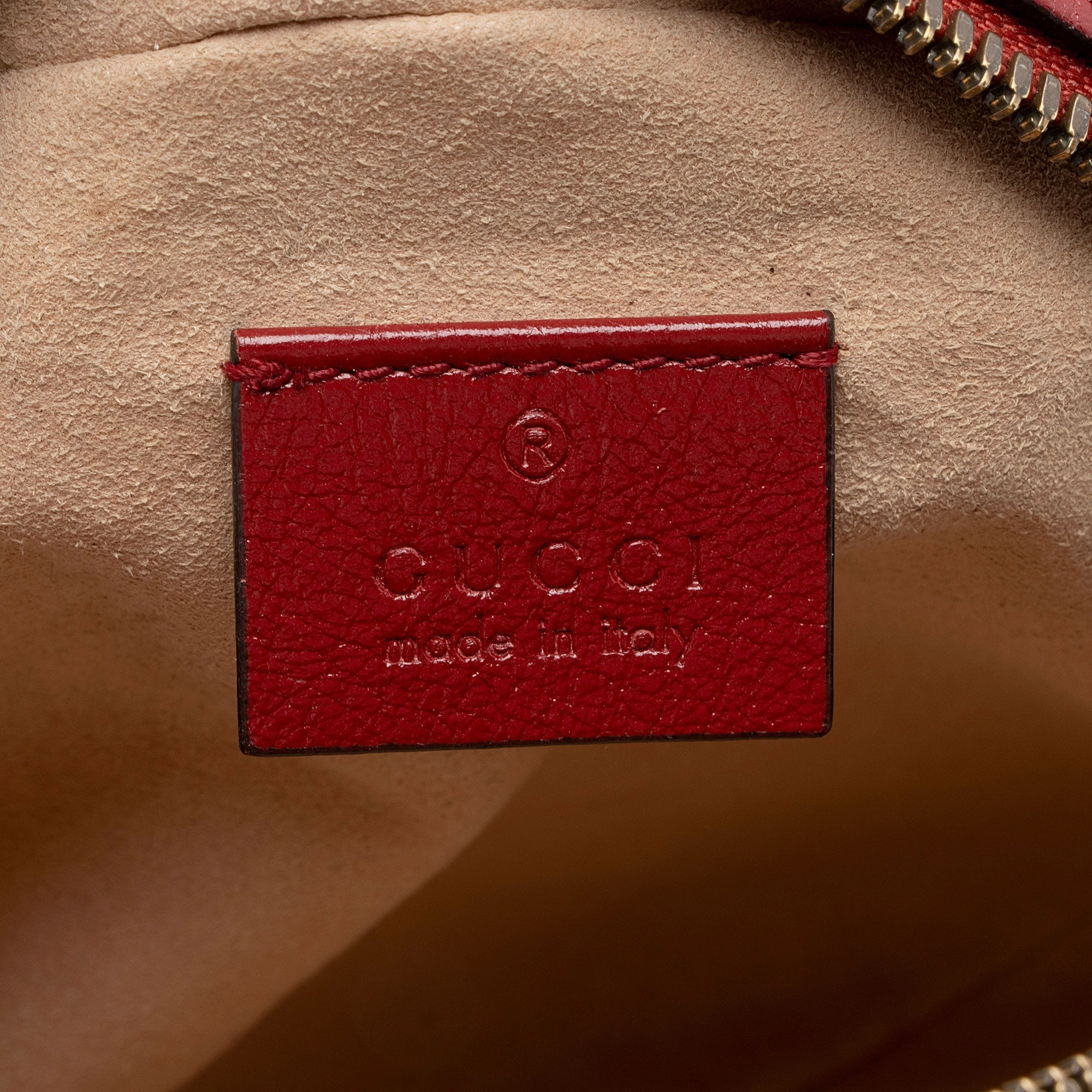 Gucci Matelasse Leather GG Marmont Round Mini Shoulder Bag (SHF-yCEFTL)