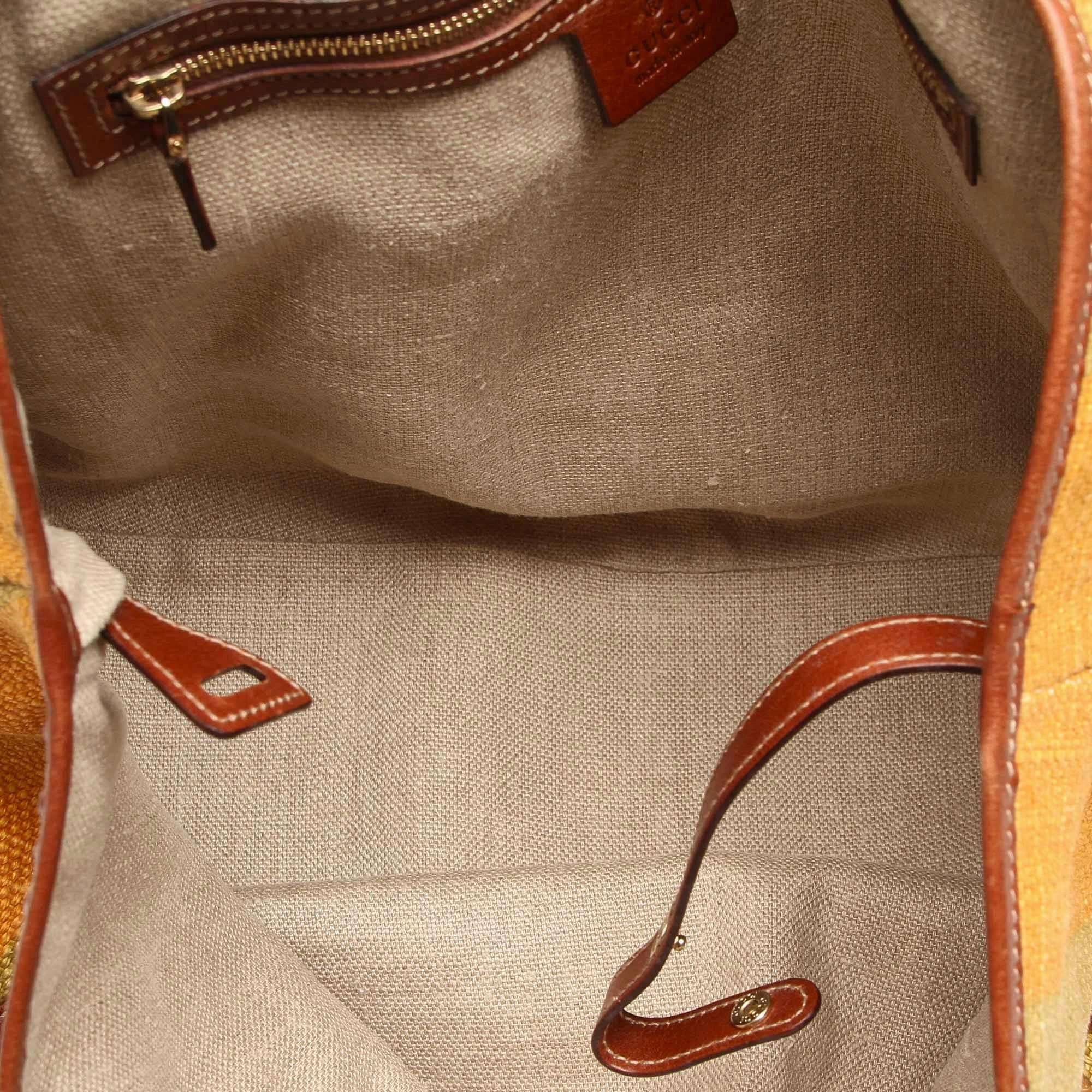 Gucci Pelham Canvas Shoulder Bag (SHG-32192)
