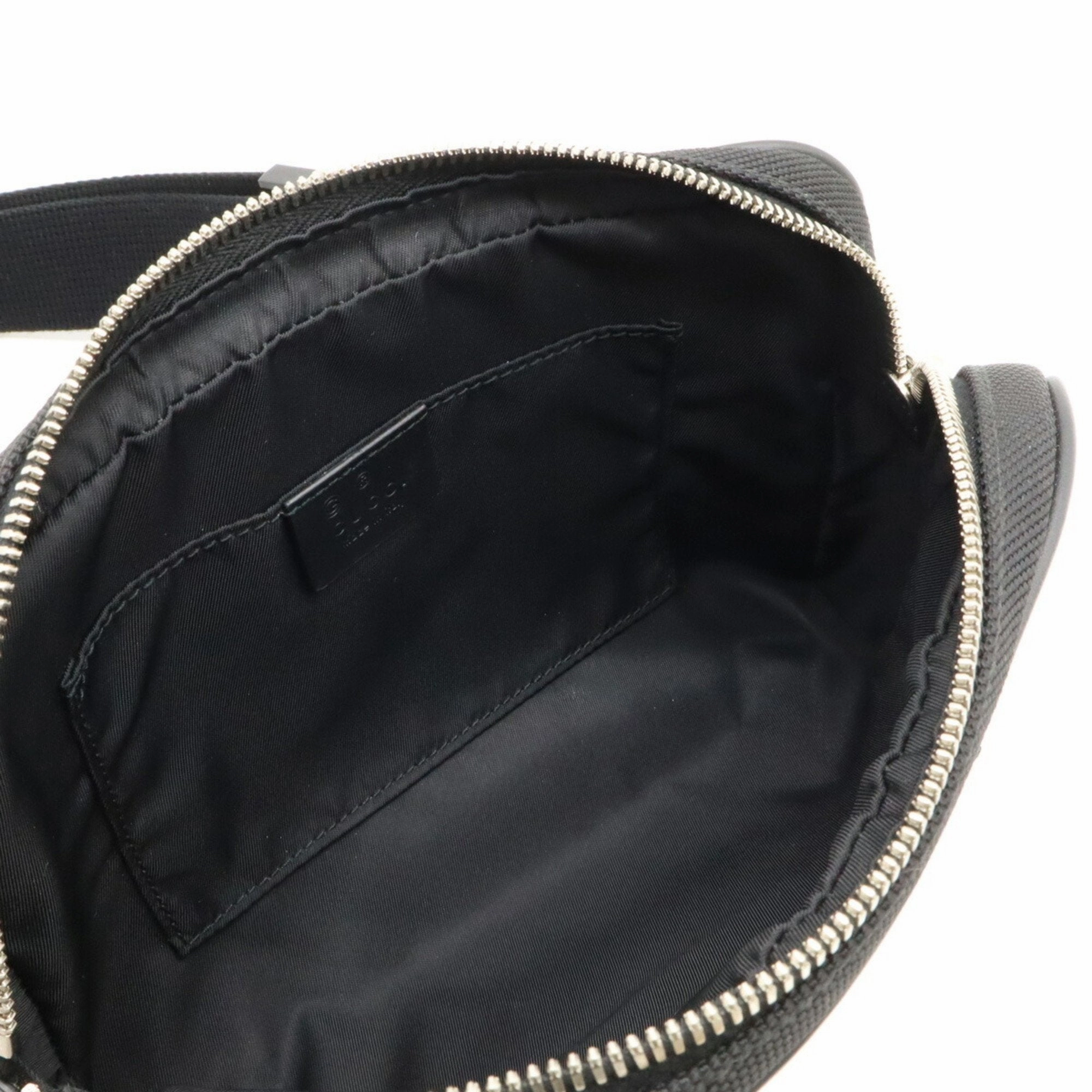 Gucci Sherry Line  Color Nylon Canvas Leather Sling Bag (Pre-Owned)