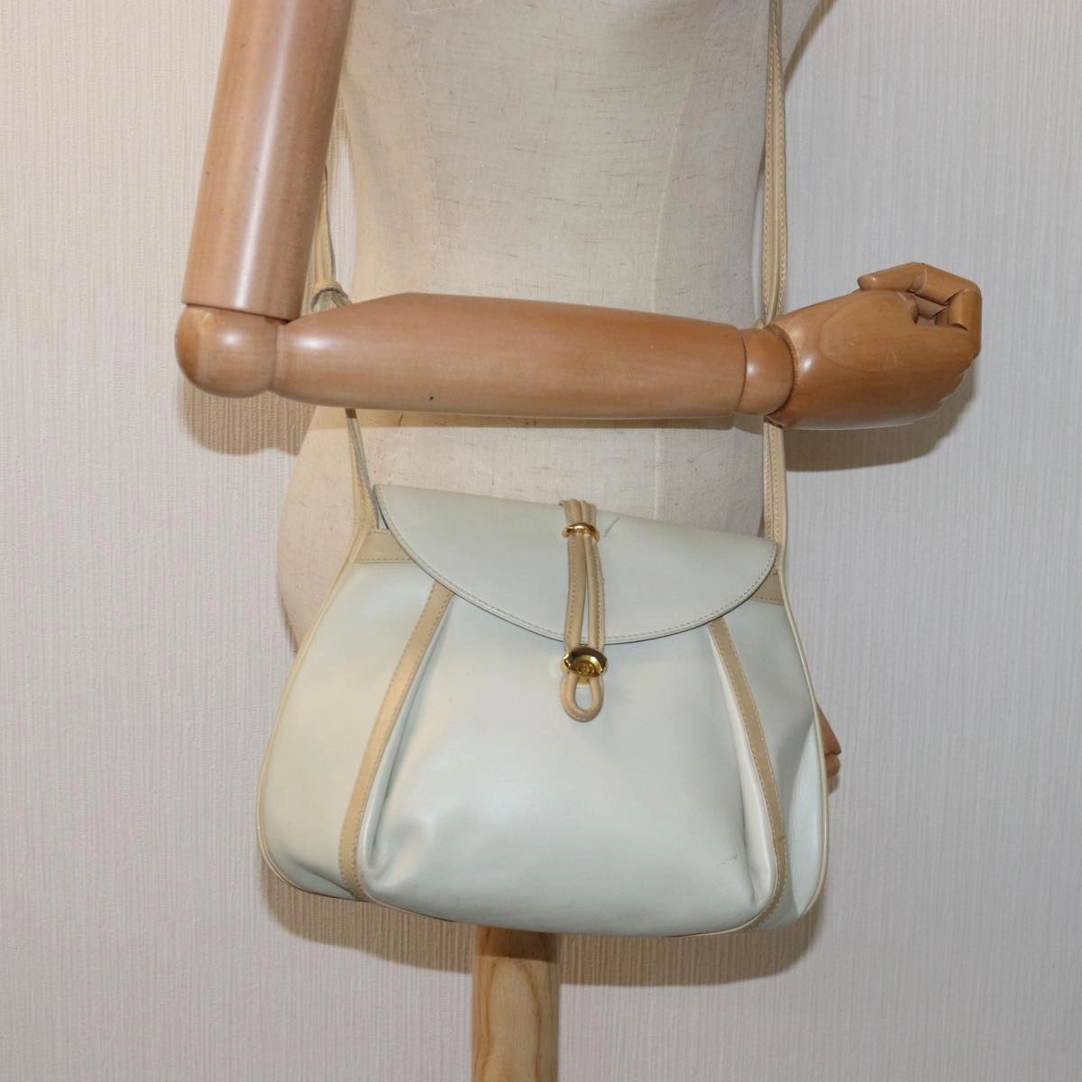 GUCCI Shoulder Bag Leather Beige  ep4257