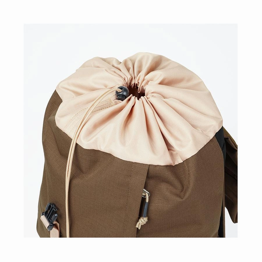 HELLOLULU Saro Utility Flap Backpack Mtan Khaki