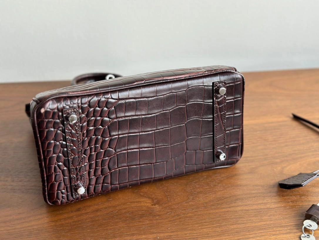 High-end Luxury Classic Togo Leather Bag with Silver-Tone Hardware and Crocodile Pattern  A Must-Have Designer Bag, Perfect Gift for Her