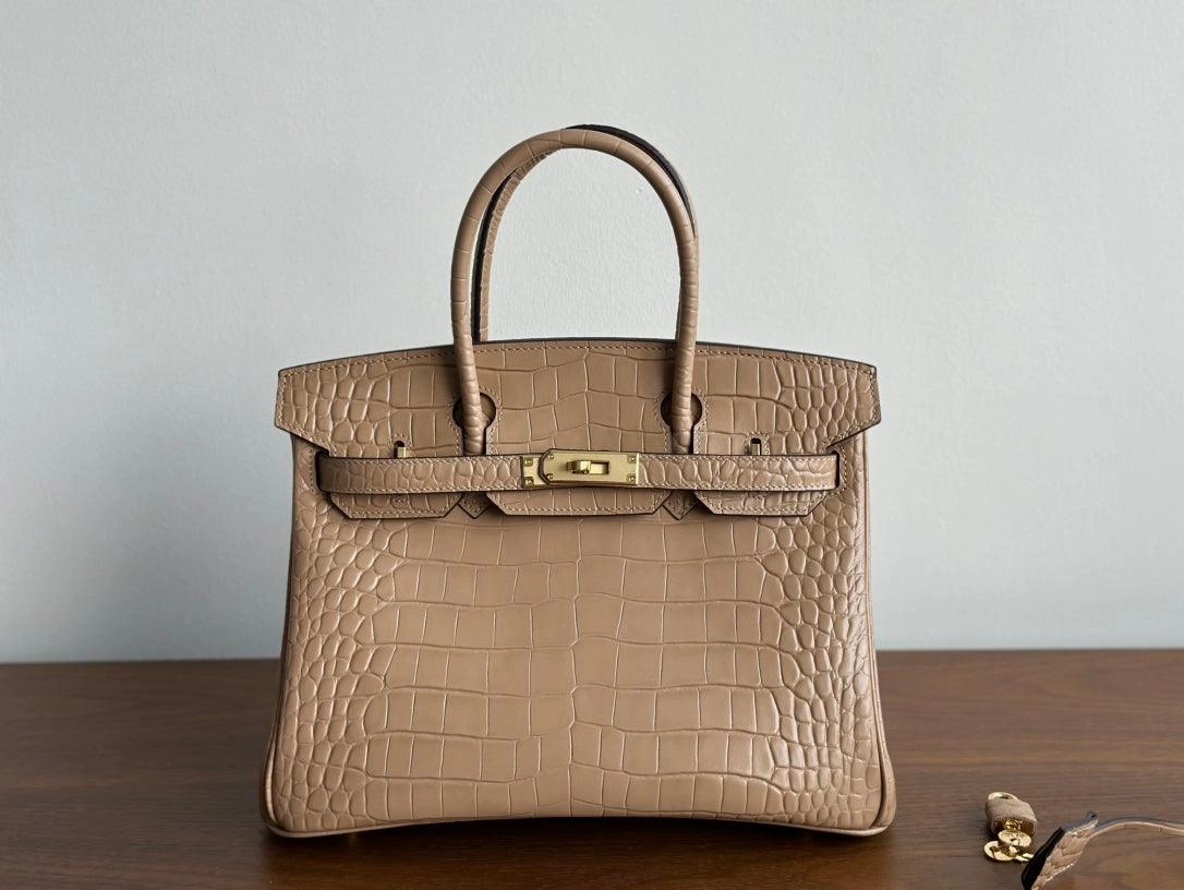 High-end Luxury Classic Togo Leather Bag with Silver-Tone Hardware and Crocodile Pattern  A Must-Have Designer Bag, Perfect Gift for Her