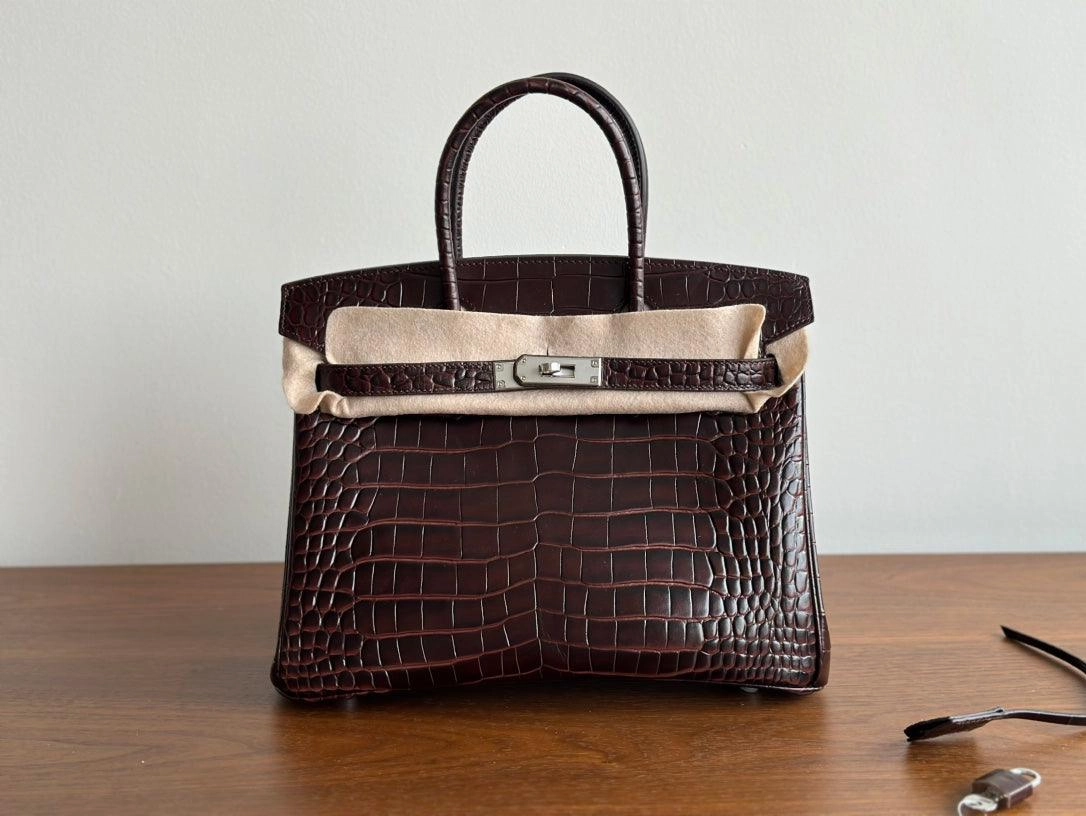 High-end Luxury Classic Togo Leather Bag with Silver-Tone Hardware and Crocodile Pattern  A Must-Have Designer Bag, Perfect Gift for Her