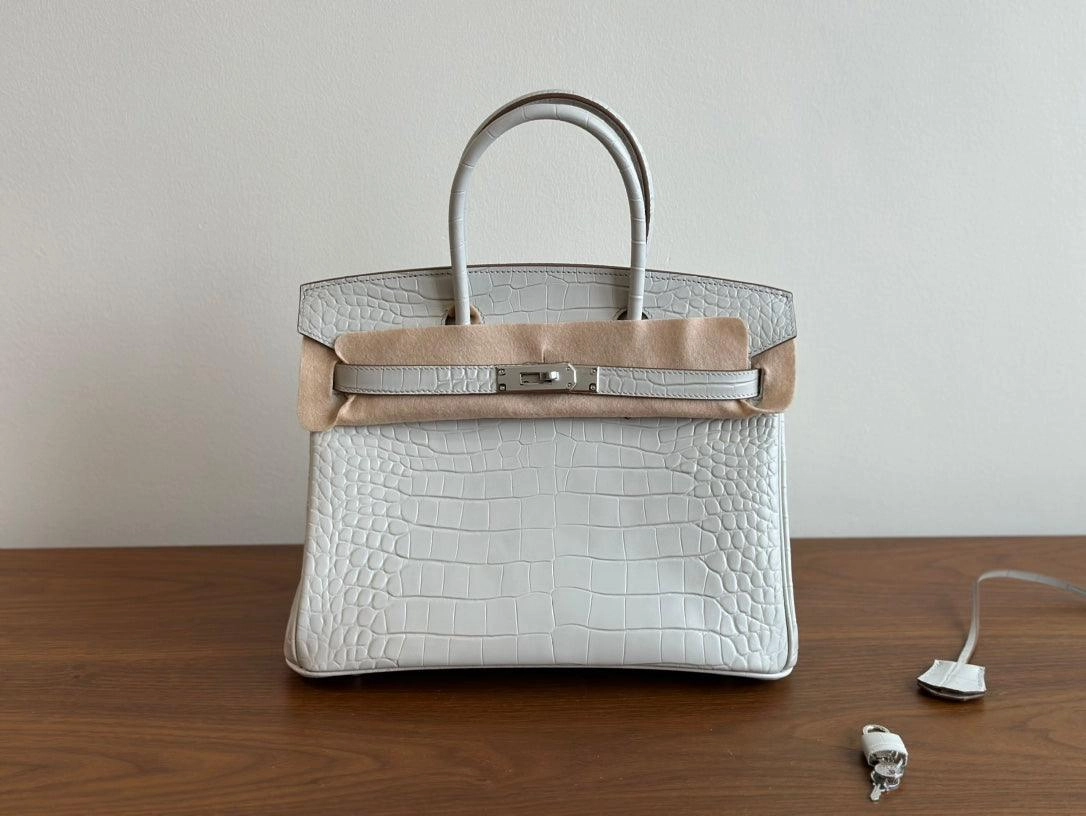 High-end Luxury Classic Togo Leather Bag with Silver-Tone Hardware and Crocodile Pattern  A Must-Have Designer Bag, Perfect Gift for Her