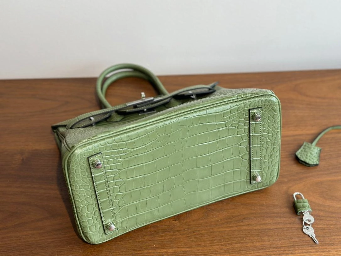 High-end Luxury Classic Togo Leather Bag with Silver-Tone Hardware and Crocodile Pattern  A Must-Have Designer Bag, Perfect Gift for Her