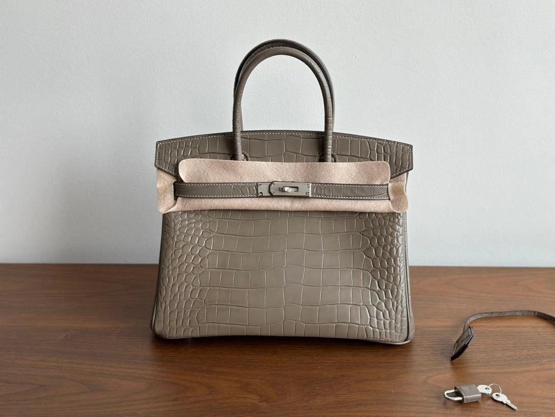 High-end Luxury Classic Togo Leather Bag with Silver-Tone Hardware and Crocodile Pattern  A Must-Have Designer Bag, Perfect Gift for Her