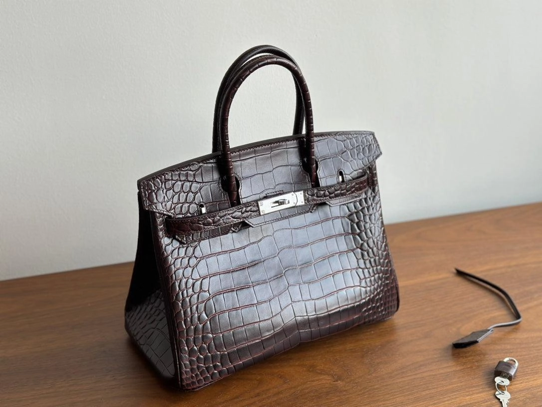 High-end Luxury Classic Togo Leather Bag with Silver-Tone Hardware and Crocodile Pattern  A Must-Have Designer Bag, Perfect Gift for Her