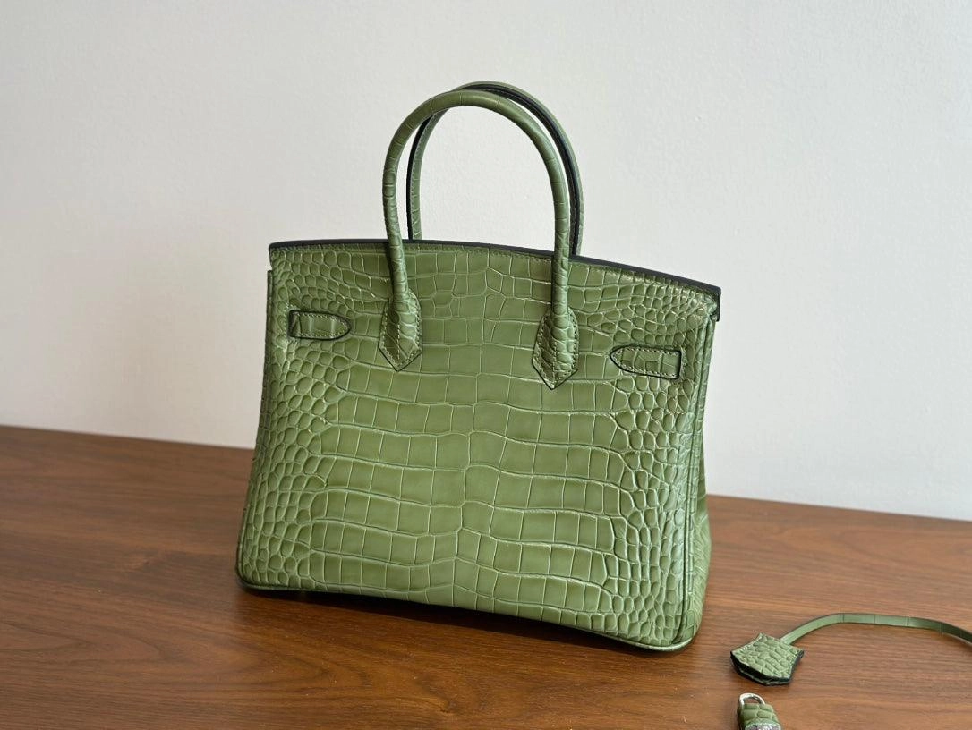 High-end Luxury Classic Togo Leather Bag with Silver-Tone Hardware and Crocodile Pattern  A Must-Have Designer Bag, Perfect Gift for Her
