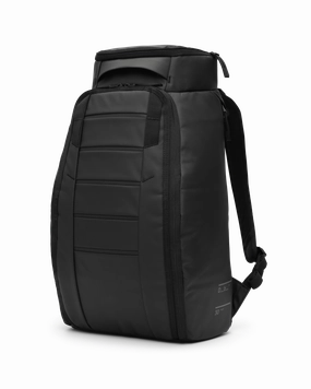 Hugger Backpack 30L Black Out