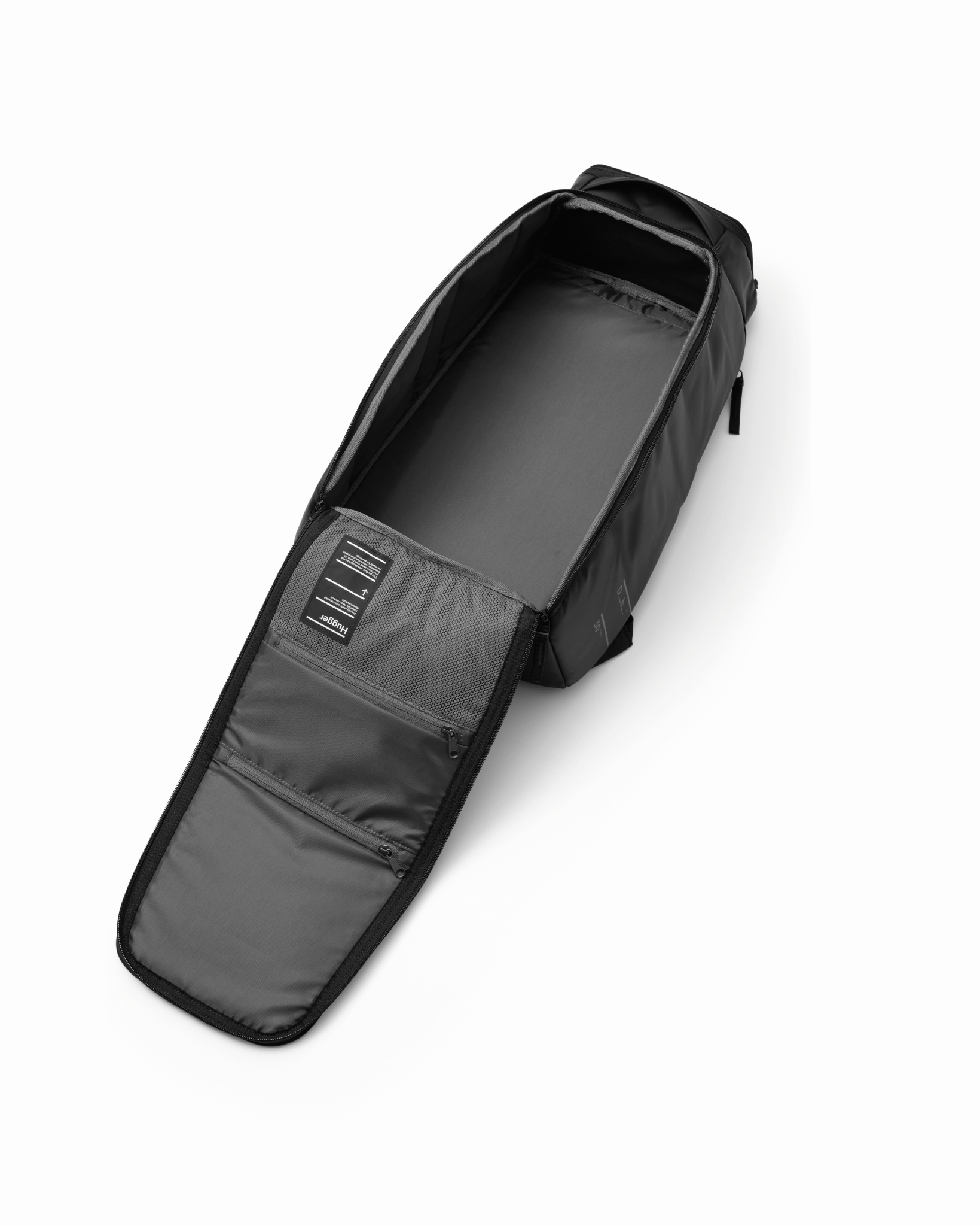 Hugger Backpack 30L Black Out