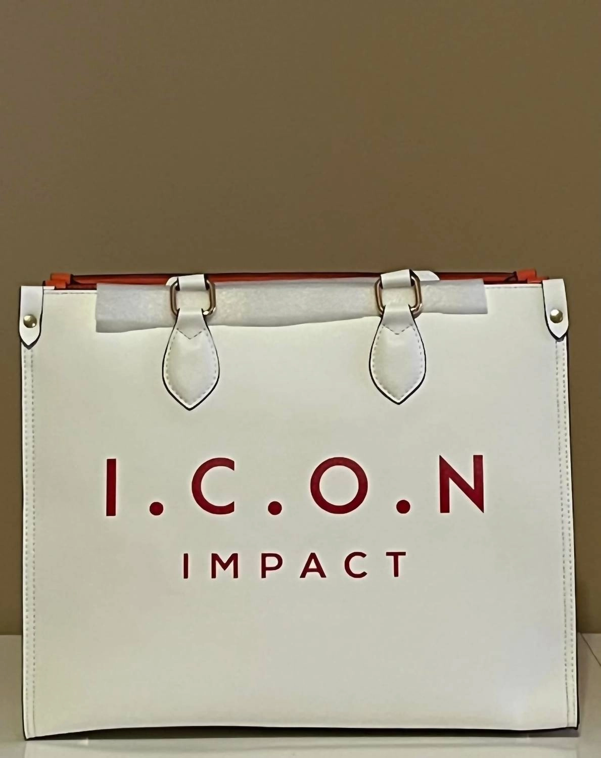 Icon Tote In White