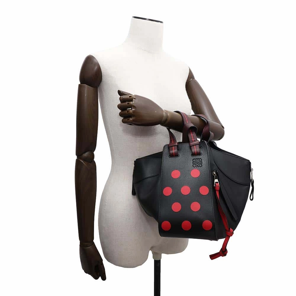 LOEWE Hammock Circle Shoulder Black/Red327.93.N60 Leather Size Small