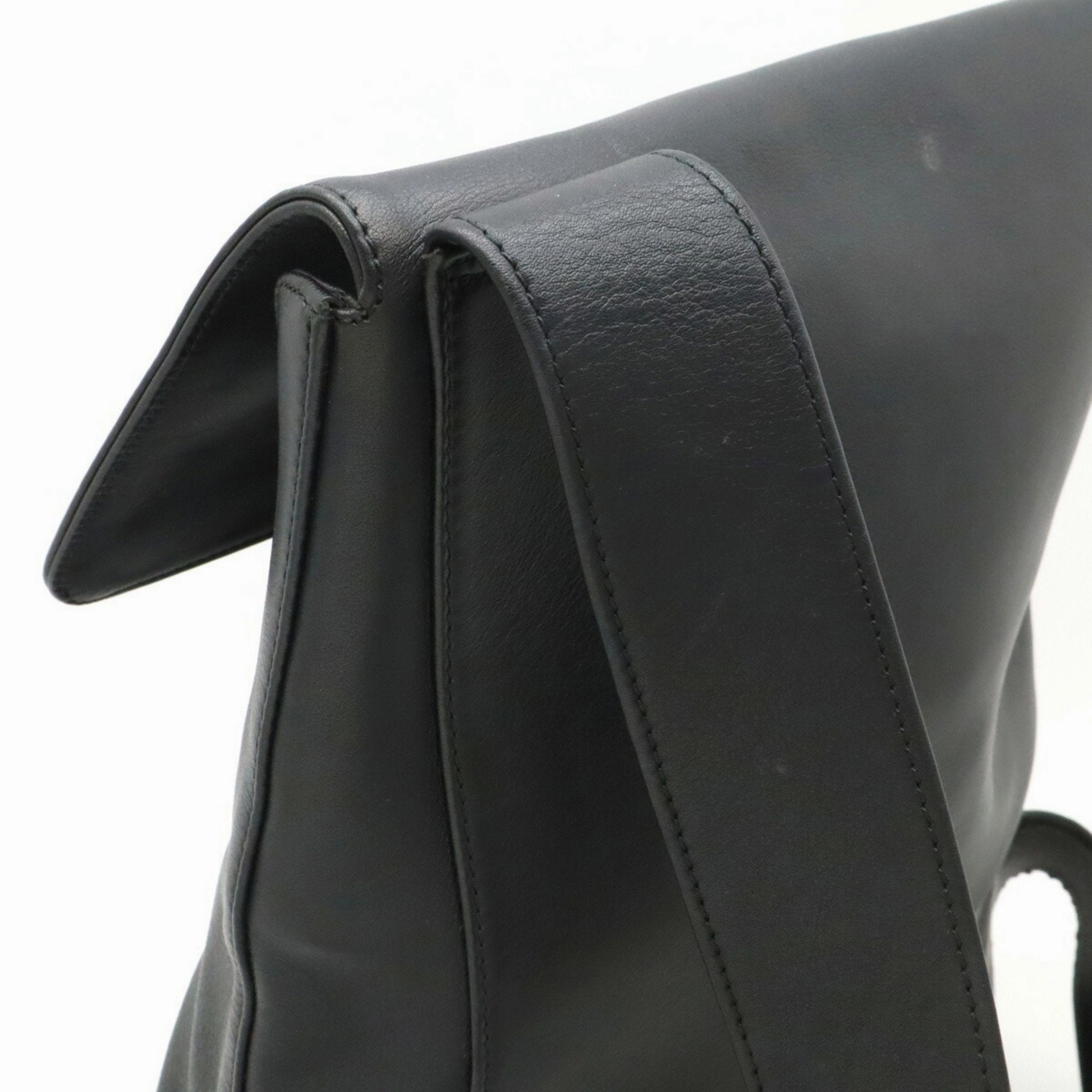 Loewe Leather Shoulder Bag Sling Bag (Pre-Owned)